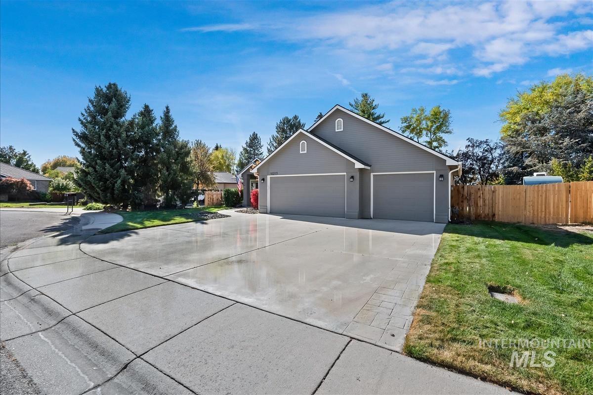 10217 N Blacktail Ave, Boise, Idaho 83714, 3 Bedrooms, 2 Bathrooms, Residential For Sale, Price $535,000, 99004167