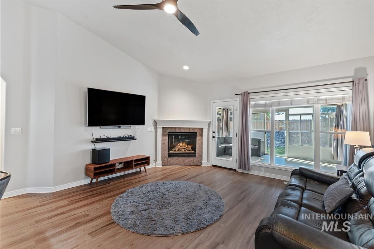 10217 N Blacktail Ave, Boise, Idaho 83714, 3 Bedrooms, 2 Bathrooms, Residential For Sale, Price $535,000, 99004167