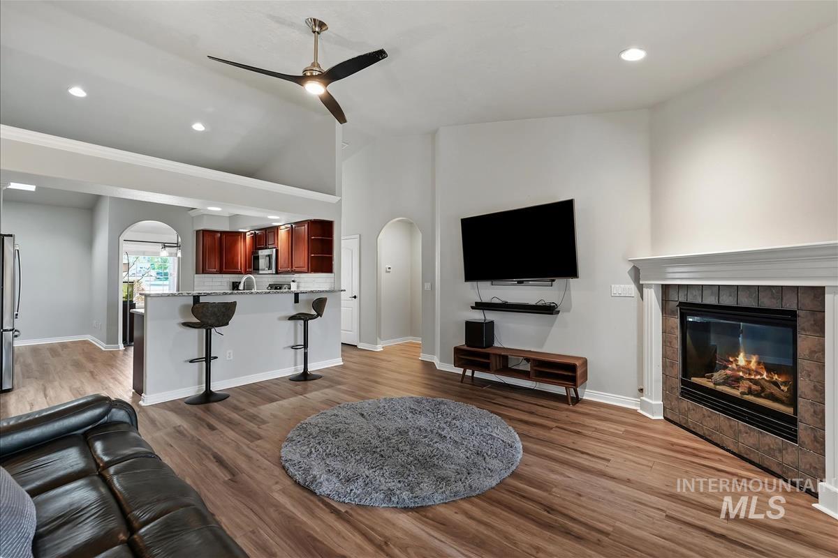 10217 N Blacktail Ave, Boise, Idaho 83714, 3 Bedrooms, 2 Bathrooms, Residential For Sale, Price $535,000, 99004167