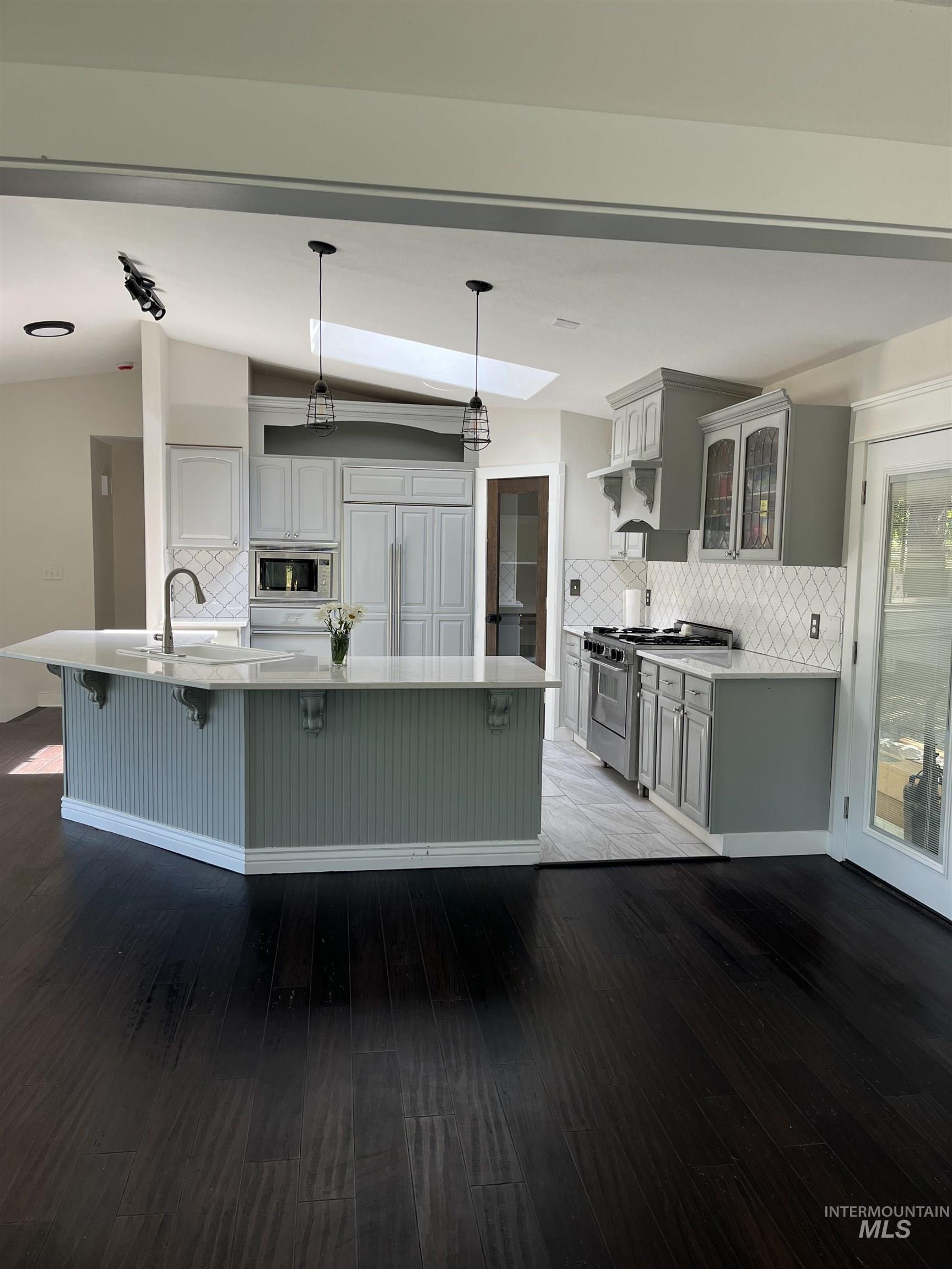 1024 El Cajon, Moscow, Idaho 83844, 5 Bedrooms, 3 Bathrooms, Residential For Sale, Price $698,000,MLS 99004174