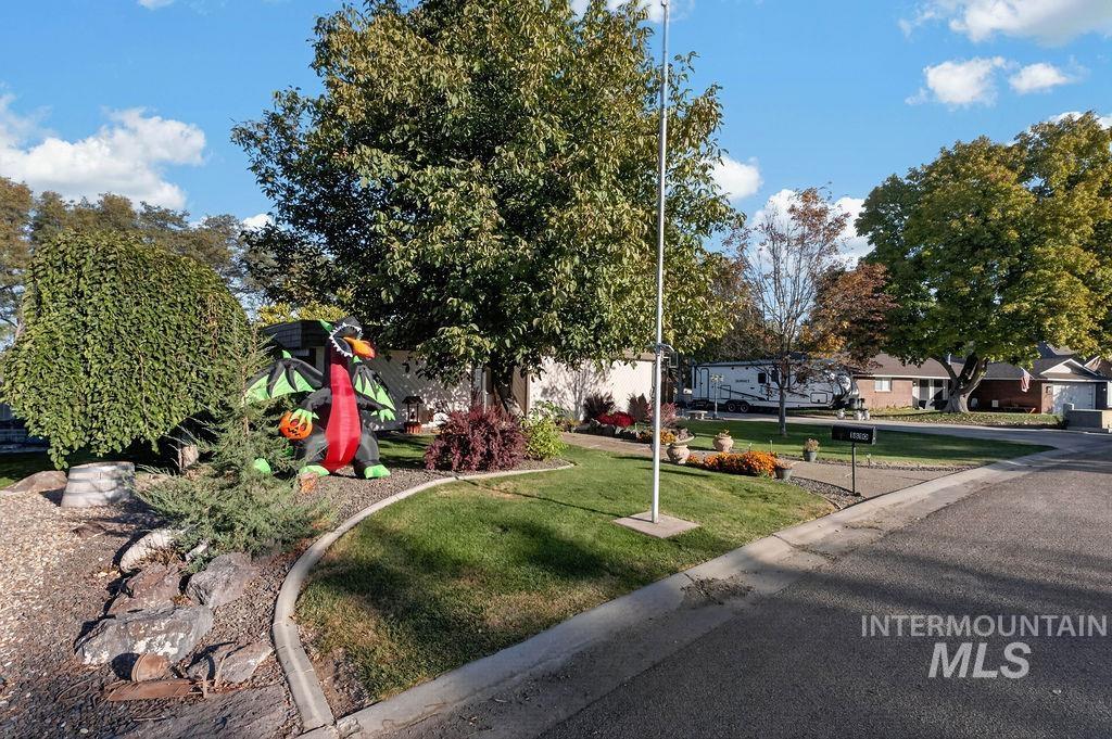 1810 Primrose Dr, Nampa, Idaho 83686, 4 Bedrooms, 2 Bathrooms, Residential For Sale, Price $670,000, 99004175