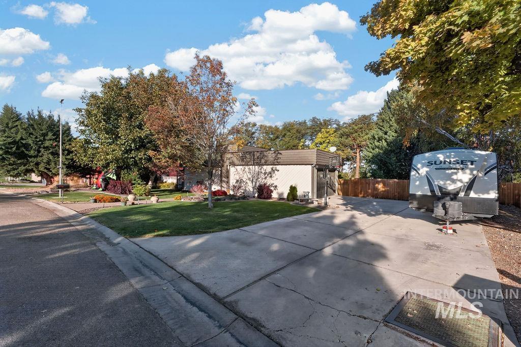 1810 Primrose Dr, Nampa, Idaho 83686, 4 Bedrooms, 2 Bathrooms, Residential For Sale, Price $670,000, 99004175