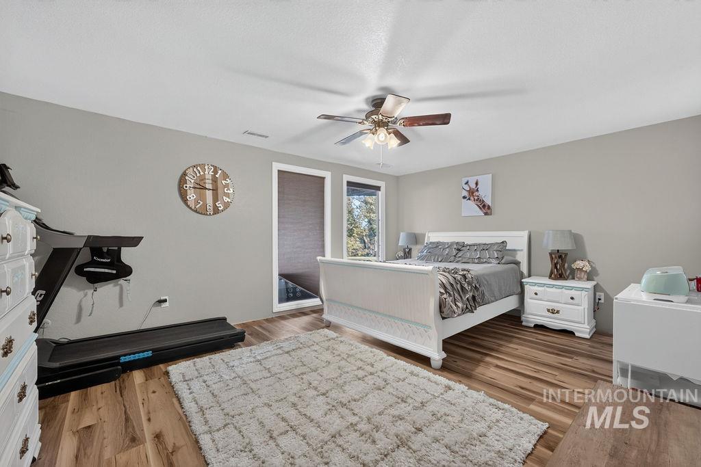1810 Primrose Dr, Nampa, Idaho 83686, 4 Bedrooms, 2 Bathrooms, Residential For Sale, Price $670,000, 99004175