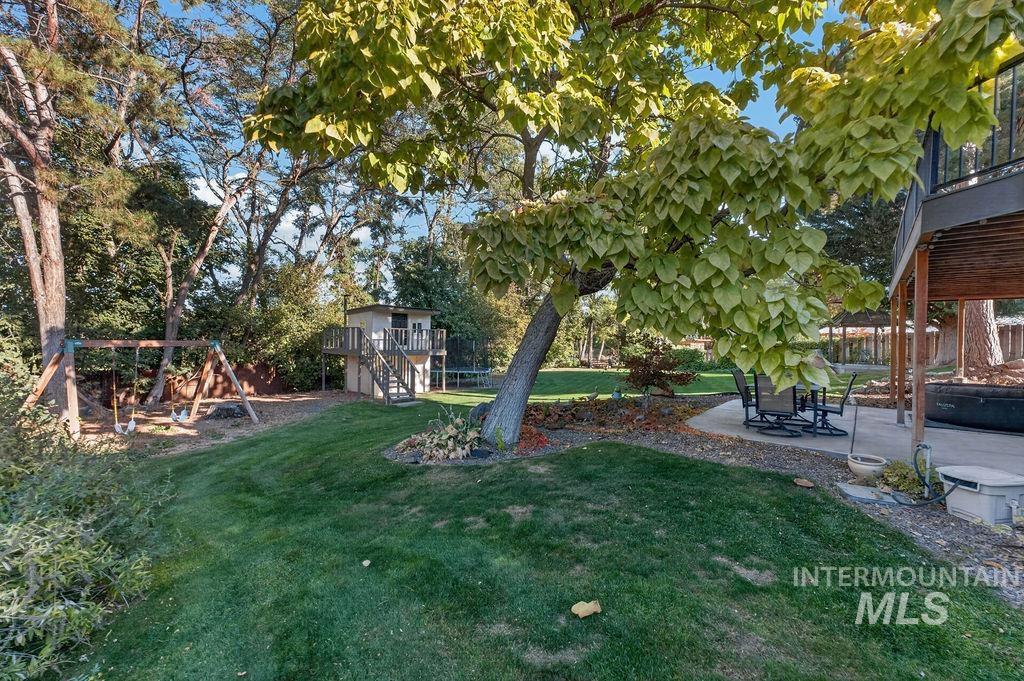 1810 Primrose Dr, Nampa, Idaho 83686, 4 Bedrooms, 2 Bathrooms, Residential For Sale, Price $670,000, 99004175