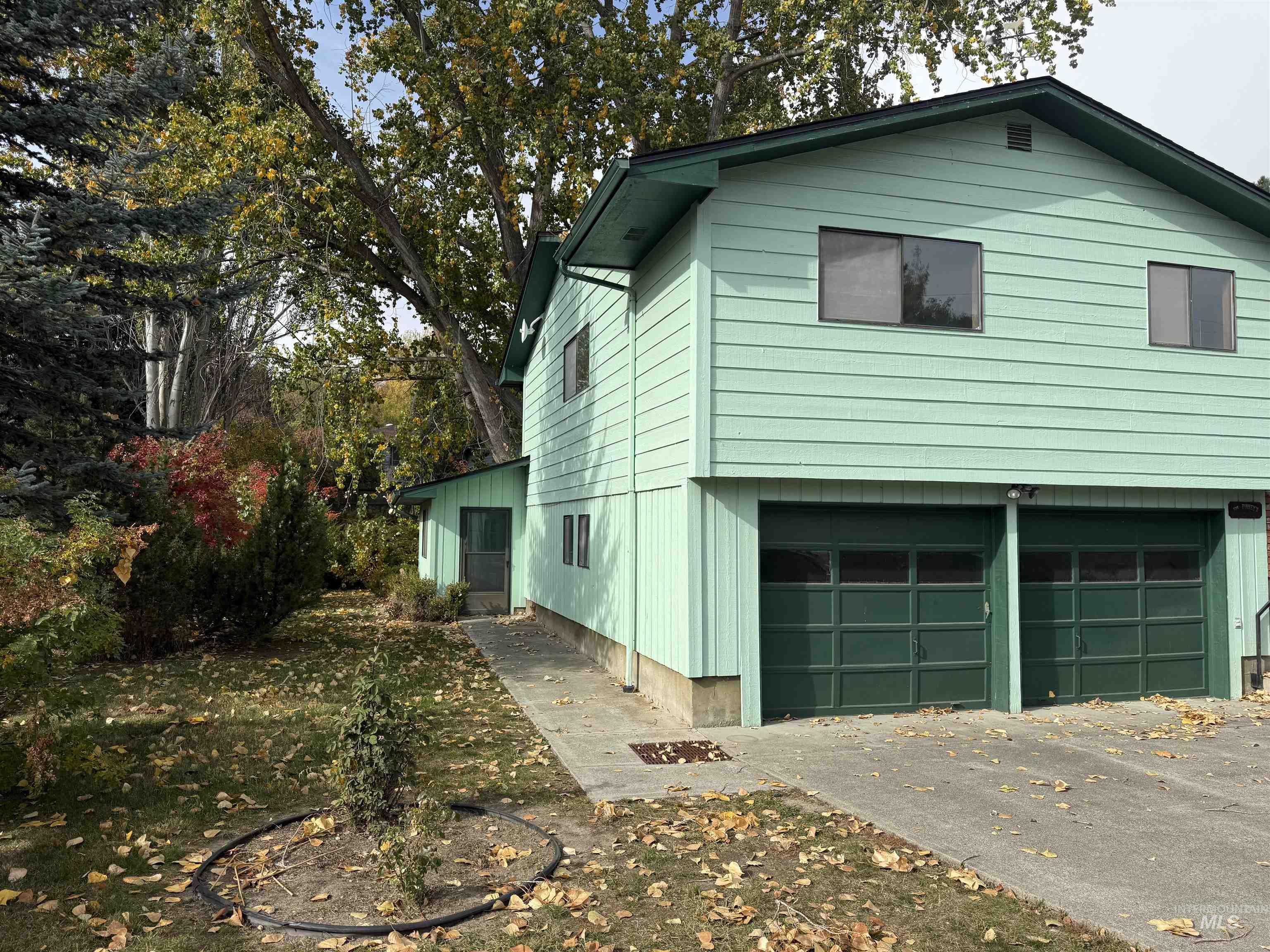 1329 Tamarack, Moscow, Idaho 83843, 4 Bedrooms, 3 Bathrooms, Residential For Sale, Price $549,000, 99004177