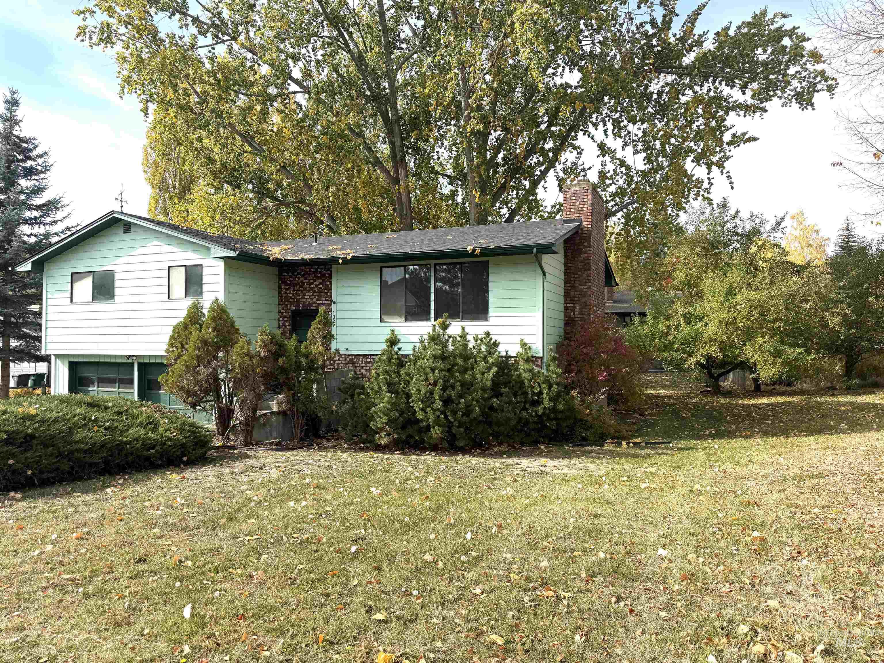 1329 Tamarack, Moscow, Idaho 83843, 4 Bedrooms, 3 Bathrooms, Residential For Sale, Price $549,000, 99004177