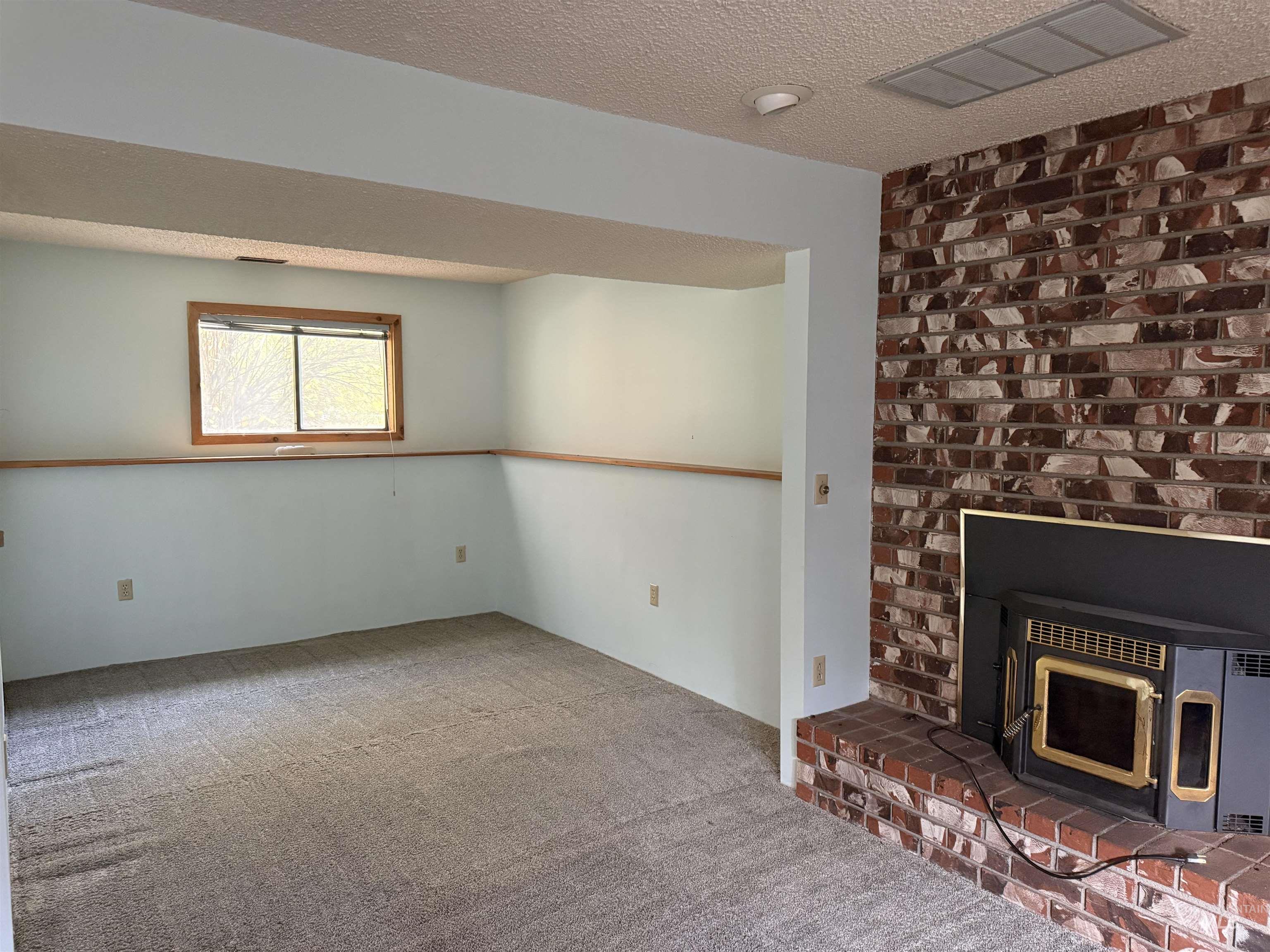 1329 Tamarack, Moscow, Idaho 83843, 4 Bedrooms, 3 Bathrooms, Residential For Sale, Price $549,000, 99004177