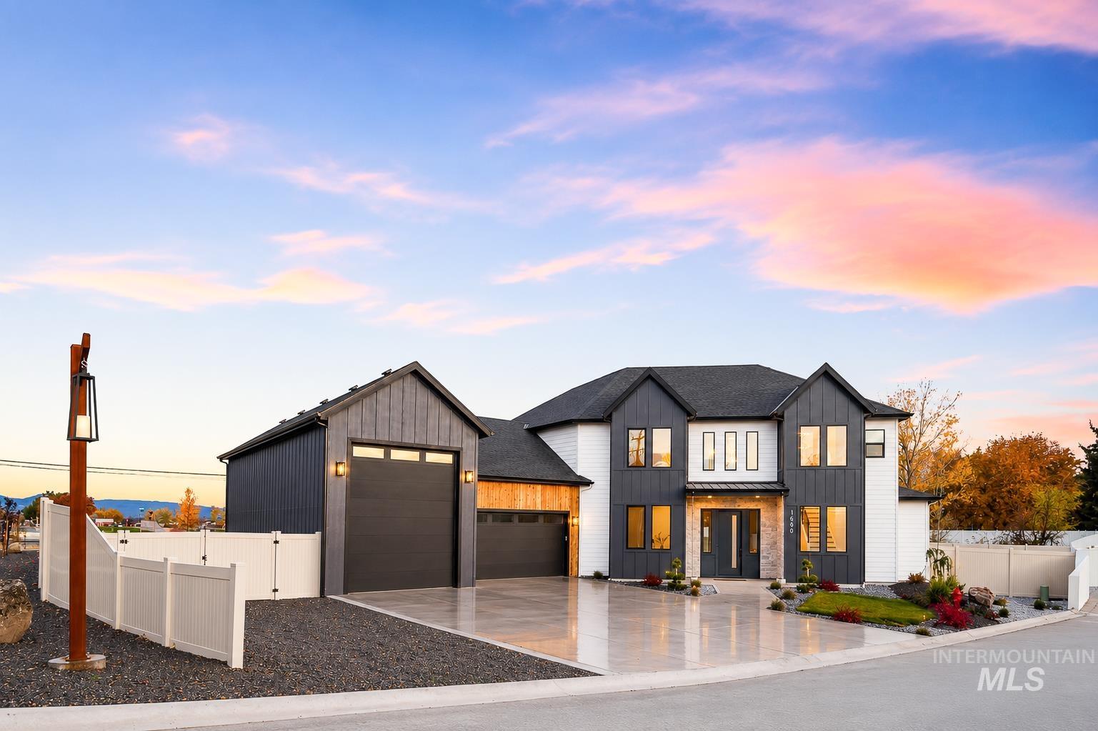 1590 N Watershed Ln, Star, Idaho 83669, 4 Bedrooms, 3 Bathrooms, Residential For Sale, Price $975,000,MLS 99004182