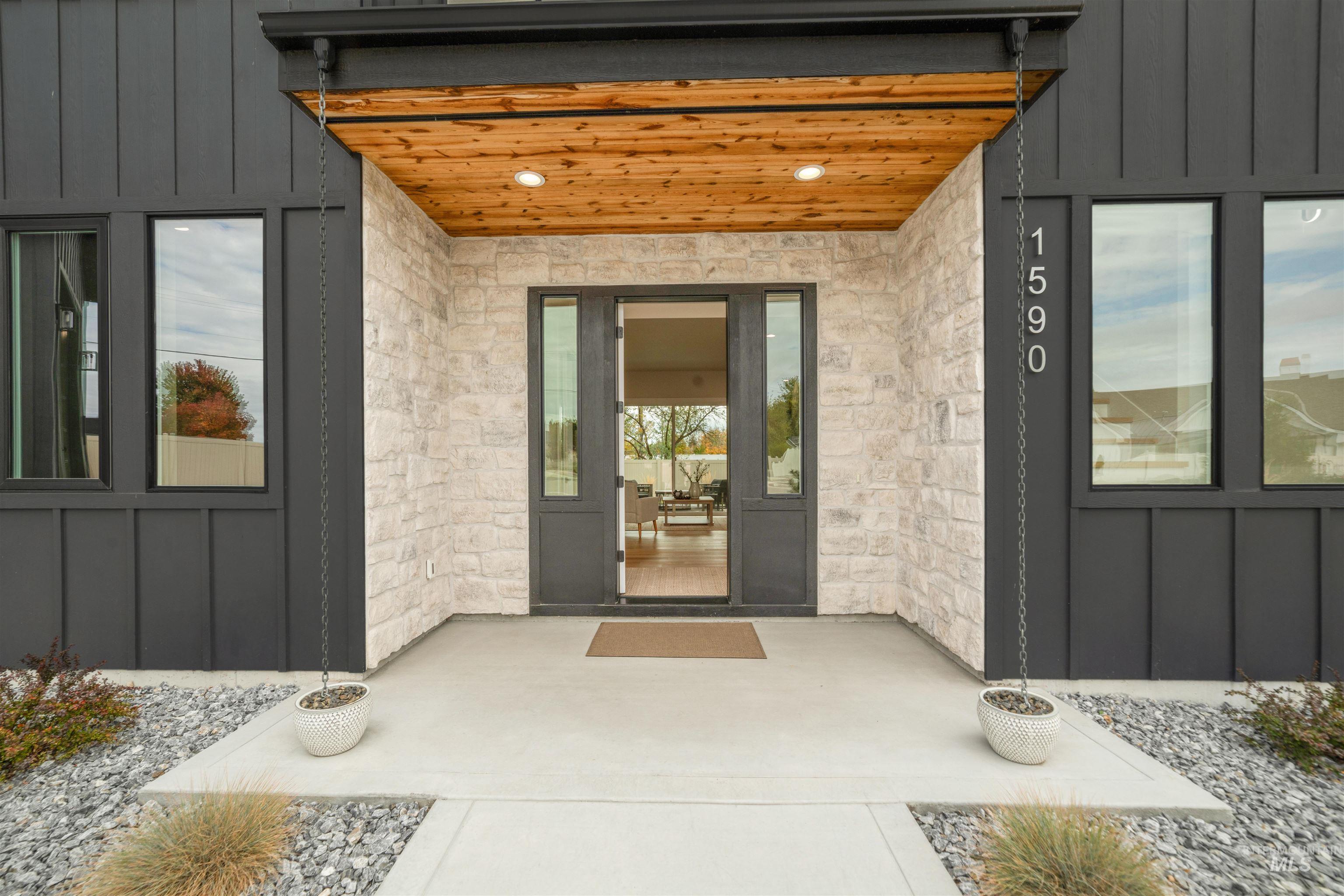 1590 N Watershed Ln, Star, Idaho 83669, 4 Bedrooms, 3 Bathrooms, Residential For Sale, Price $975,000,MLS 99004182