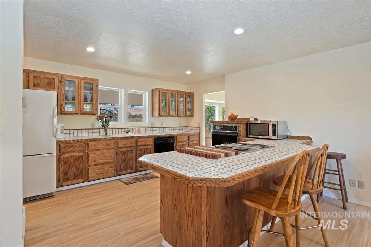 2687 West Fork Rd, Fruitvale, Idaho 83612, 2 Bedrooms, 2 Bathrooms, Residential For Sale, Price $774,900,MLS 99004183