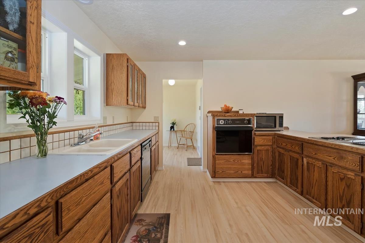 2687 West Fork Rd, Fruitvale, Idaho 83612, 2 Bedrooms, 2 Bathrooms, Residential For Sale, Price $774,900,MLS 99004183