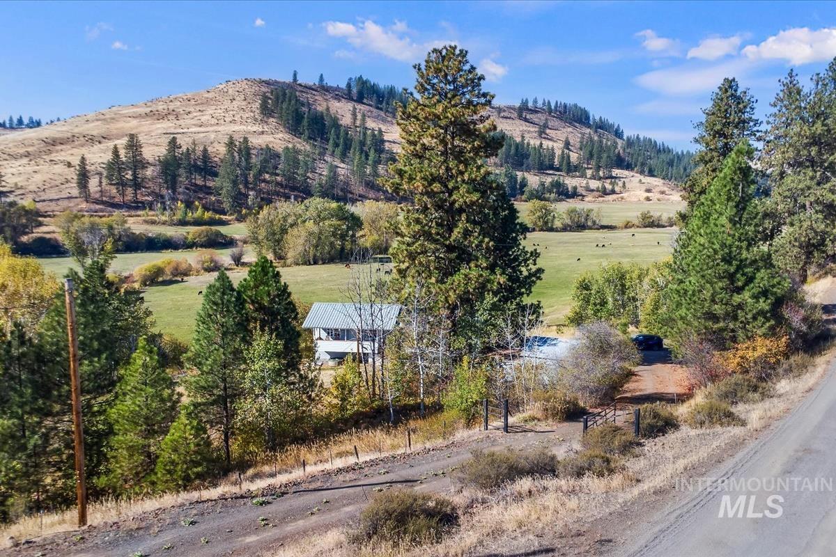 2687 West Fork Rd, Fruitvale, Idaho 83612, 2 Bedrooms, 2 Bathrooms, Residential For Sale, Price $774,900,MLS 99004183