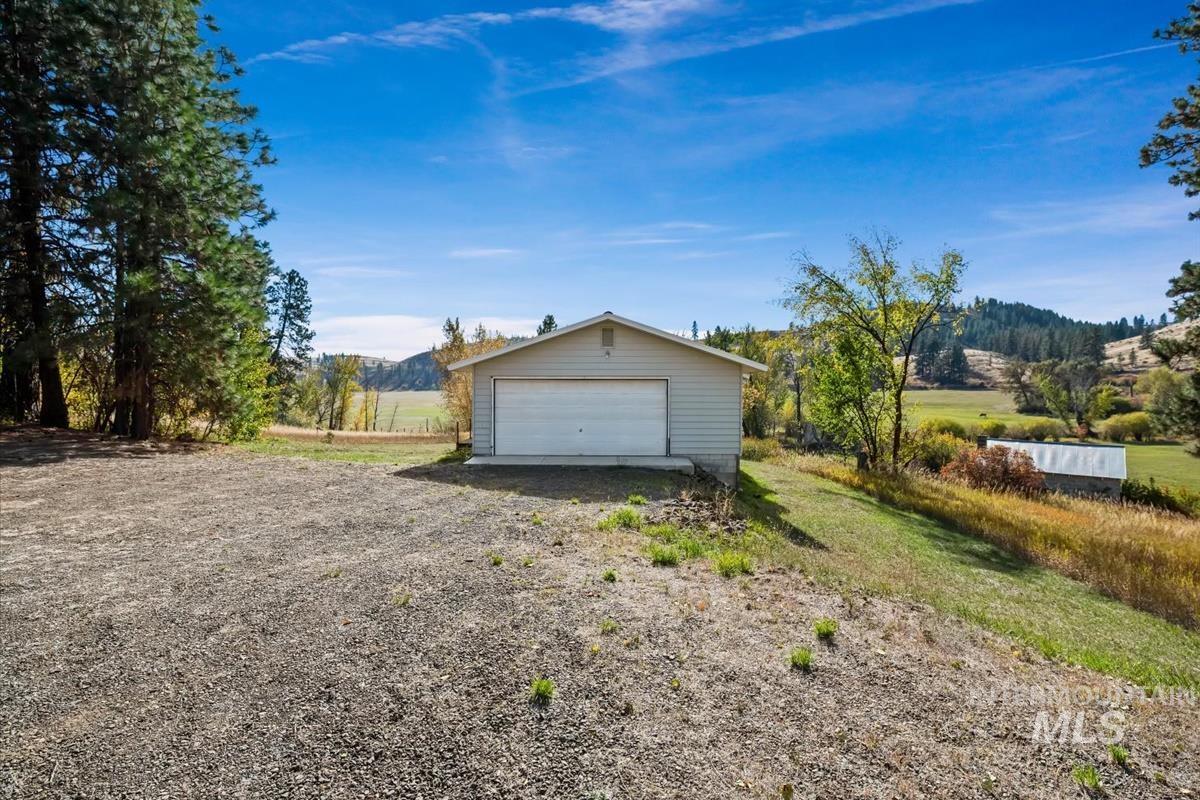 2687 West Fork Rd, Fruitvale, Idaho 83612, 2 Bedrooms, 2 Bathrooms, Residential For Sale, Price $774,900,MLS 99004183