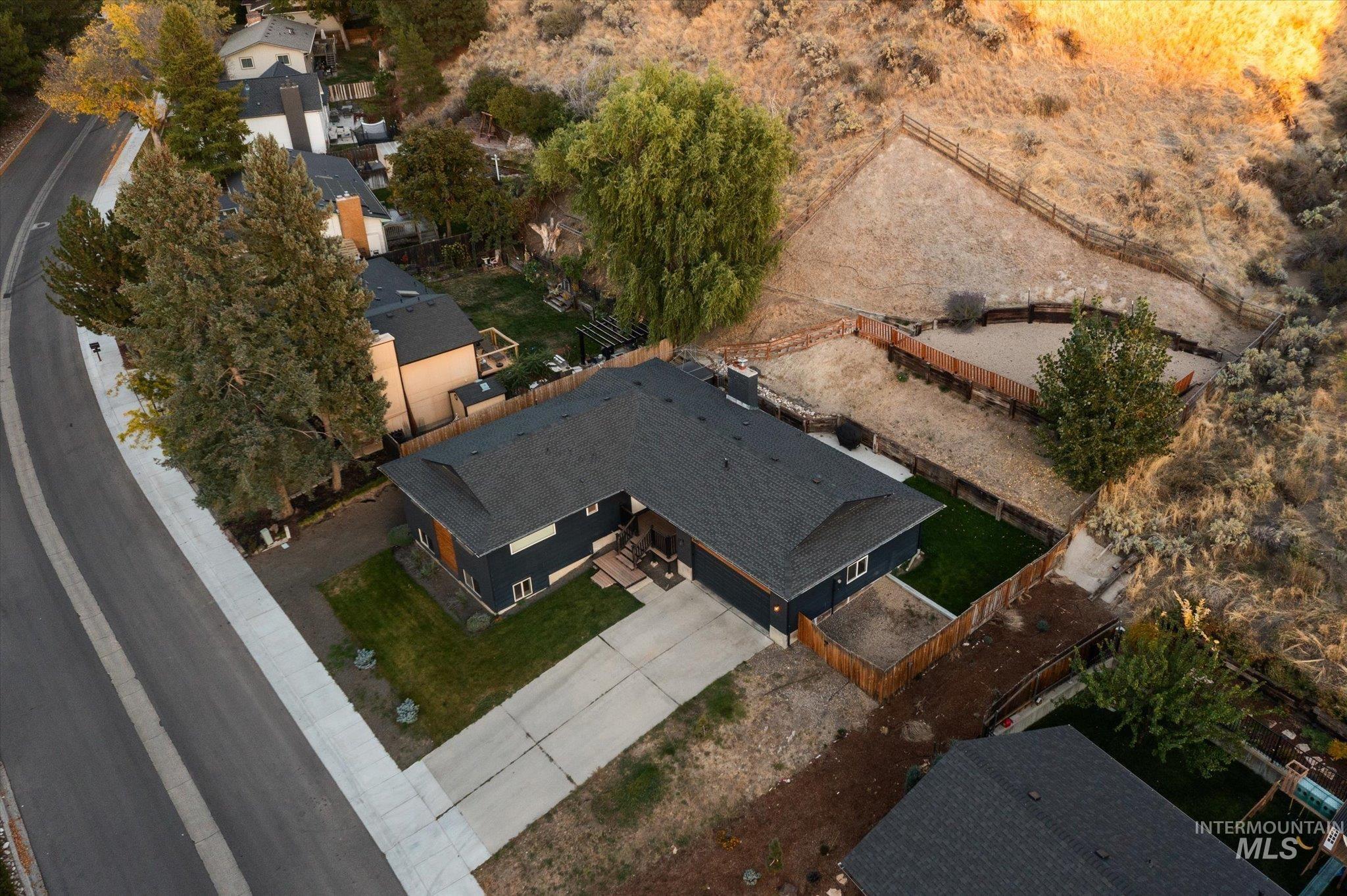 5840 N Collister Dr, Boise, Idaho 83703, 4 Bedrooms, 3 Bathrooms, Residential For Sale, Price $950,000,MLS 99004188