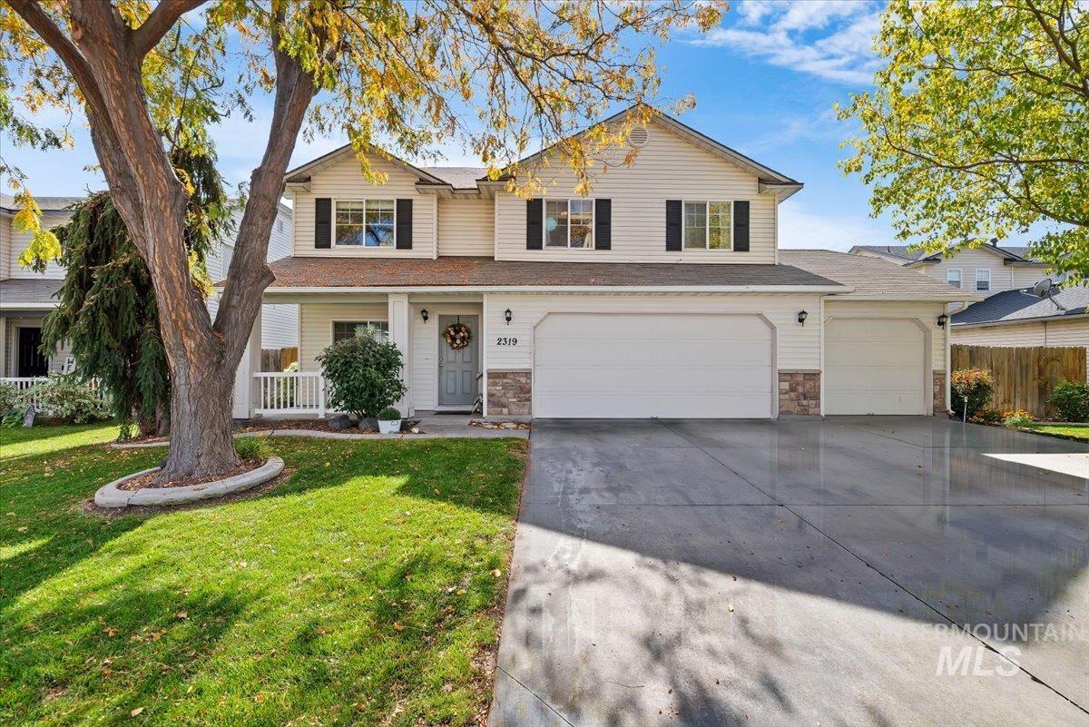 2319 W Lake Pointe Ct, Nampa, Idaho 83651, 4 Bedrooms, 2.5 Bathrooms, Residential For Sale, Price $440,000,MLS 99004193