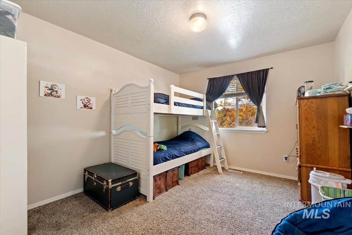 2319 W Lake Pointe Ct, Nampa, Idaho 83651, 4 Bedrooms, 2.5 Bathrooms, Residential For Sale, Price $440,000,MLS 99004193
