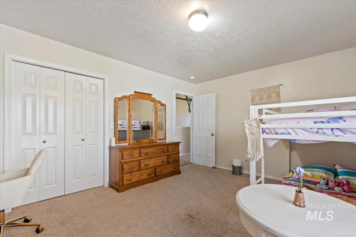 2319 W Lake Pointe Ct, Nampa, Idaho 83651, 4 Bedrooms, 2.5 Bathrooms, Residential For Sale, Price $440,000,MLS 99004193