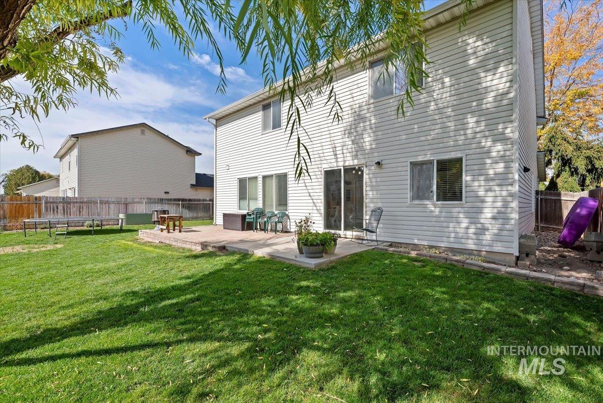 2319 W Lake Pointe Ct, Nampa, Idaho 83651, 4 Bedrooms, 2.5 Bathrooms, Residential For Sale, Price $440,000,MLS 99004193