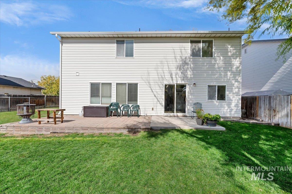 2319 W Lake Pointe Ct, Nampa, Idaho 83651, 4 Bedrooms, 2.5 Bathrooms, Residential For Sale, Price $440,000,MLS 99004193