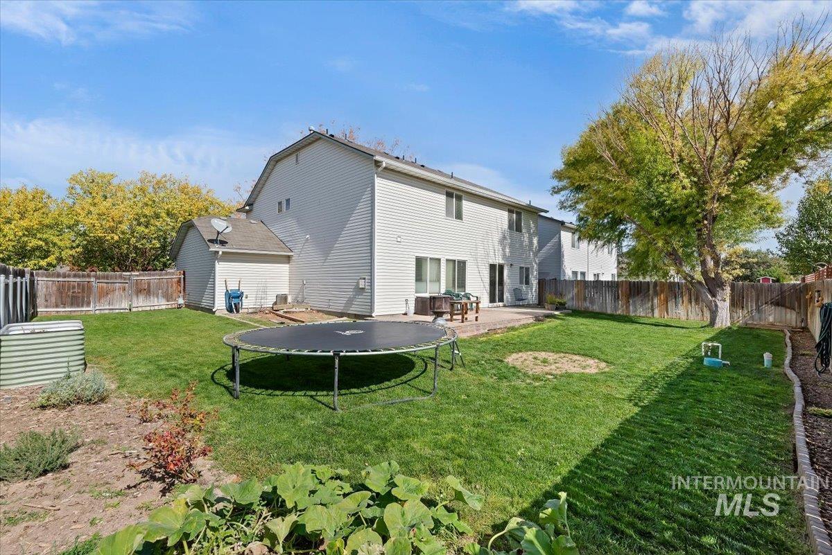 2319 W Lake Pointe Ct, Nampa, Idaho 83651, 4 Bedrooms, 2.5 Bathrooms, Residential For Sale, Price $440,000,MLS 99004193