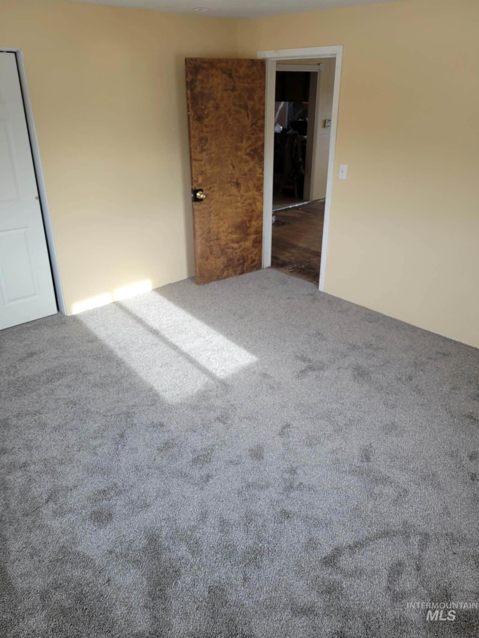 1130 20th Avenue, Clarkston, Washington 99403, 5 Bedrooms, 1 Bathroom, Residential For Sale, Price $350,000,MLS 99004196