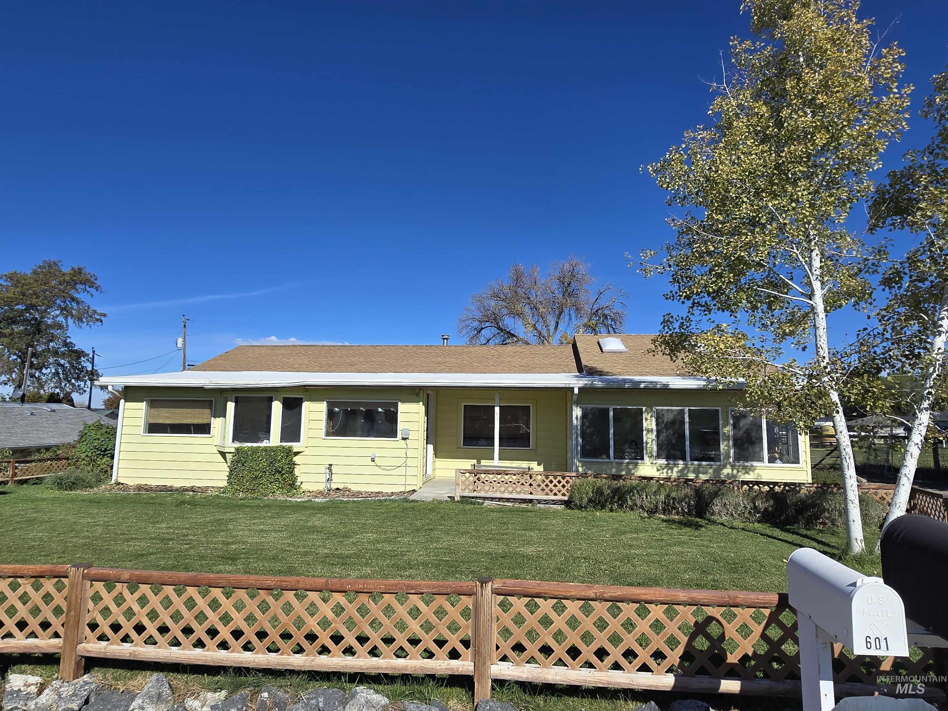 610 Monroe St. West, Kimberly, Idaho 83341, 3 Bedrooms, 2 Bathrooms, Residential For Sale, Price $324,900,MLS 99004197