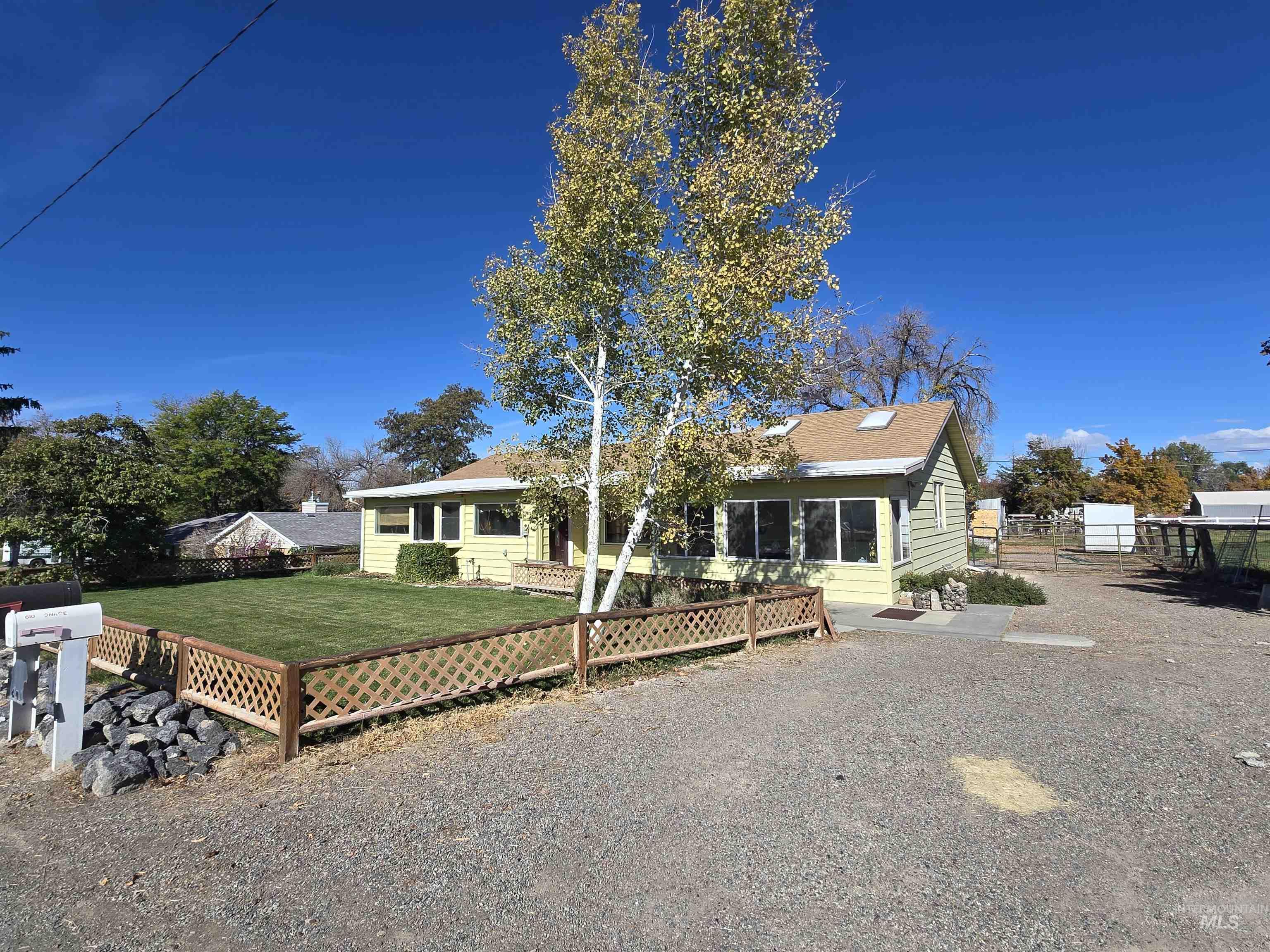 610 Monroe St. West, Kimberly, Idaho 83341, 3 Bedrooms, 2 Bathrooms, Residential For Sale, Price $324,900,MLS 99004197
