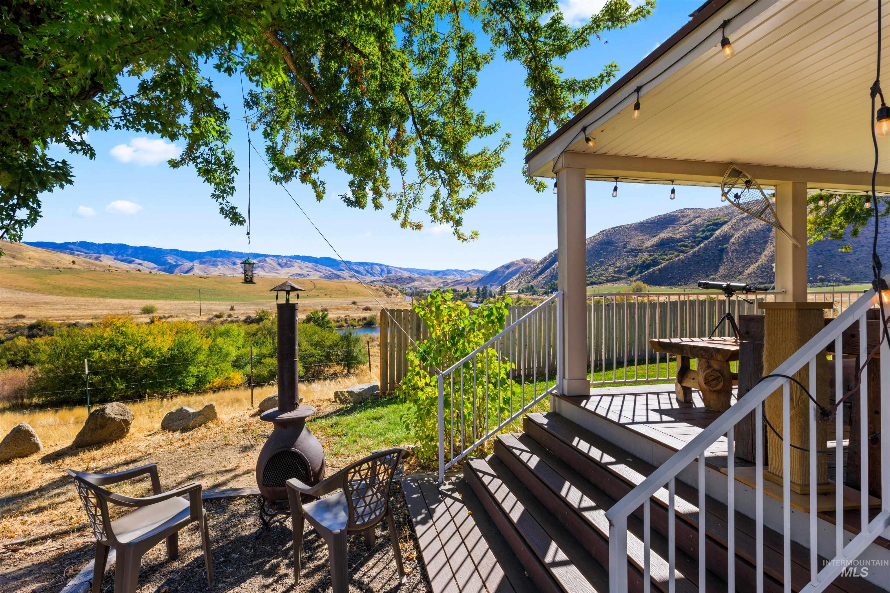 26 Watson Lane, Horseshoe Bend, Idaho 83629, 2 Bedrooms, 2 Bathrooms, Residential For Sale, Price $675,000,MLS 99004202