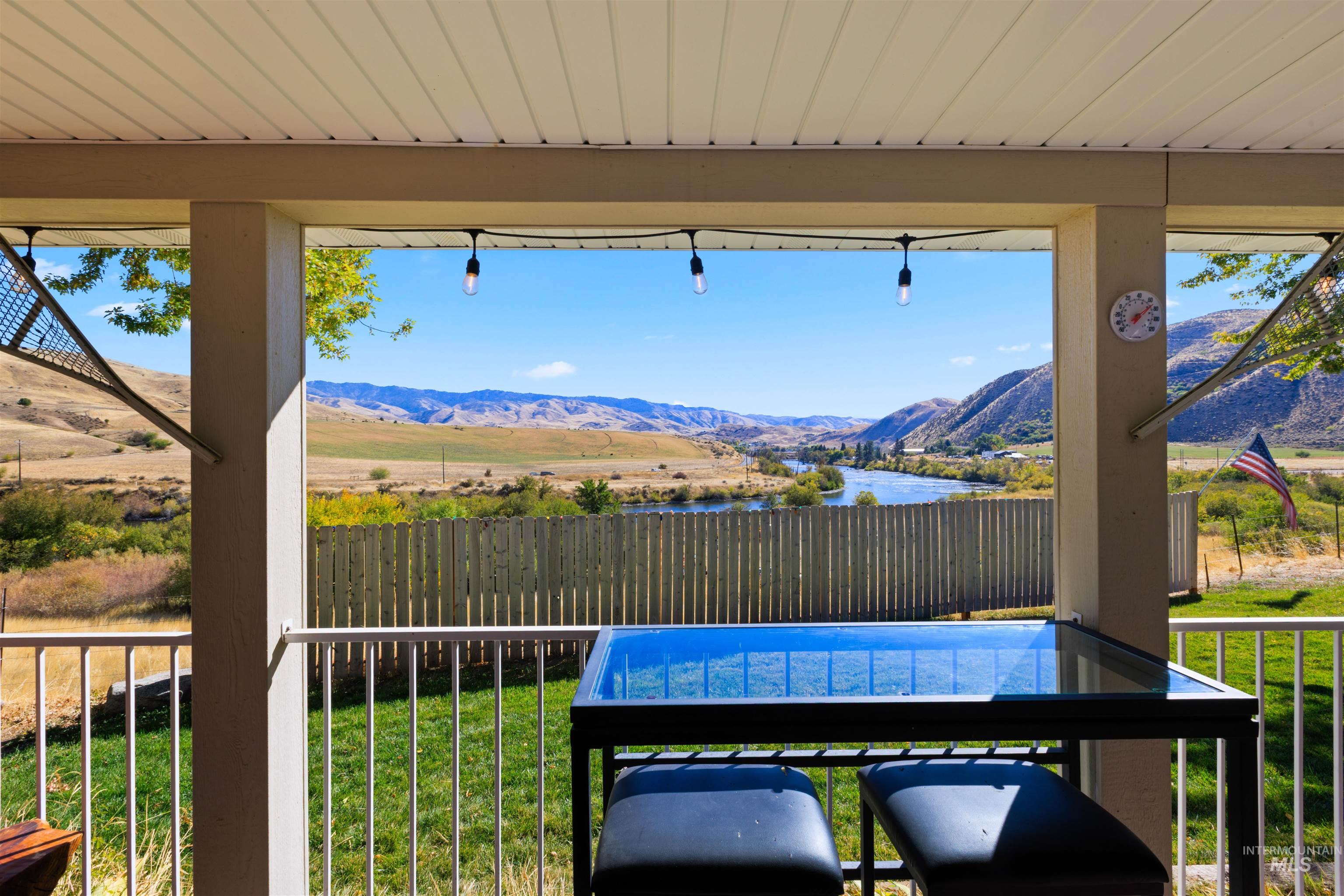 26 Watson Lane, Horseshoe Bend, Idaho 83629, 2 Bedrooms, 2 Bathrooms, Residential For Sale, Price $675,000,MLS 99004202