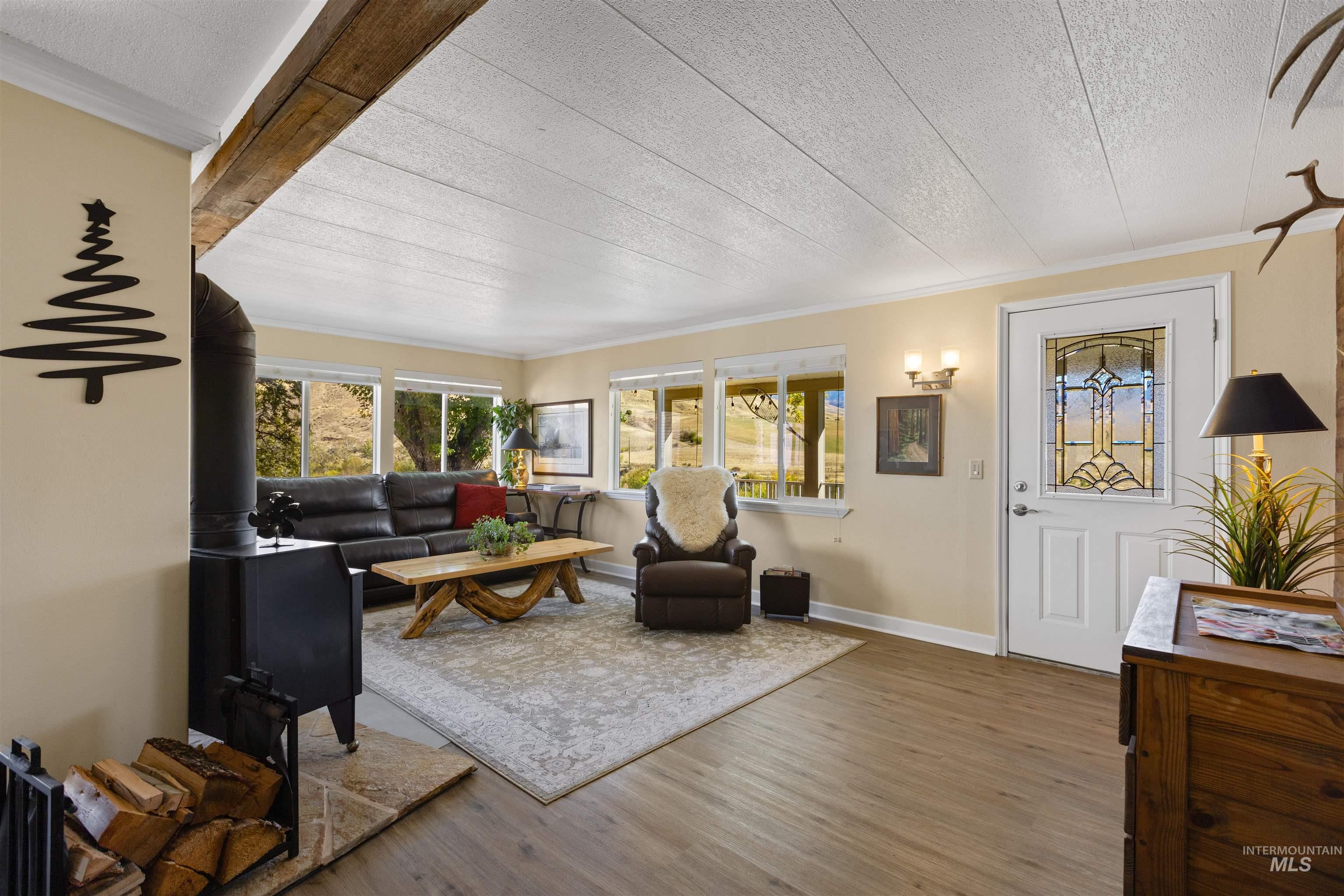26 Watson Lane, Horseshoe Bend, Idaho 83629, 2 Bedrooms, 2 Bathrooms, Residential For Sale, Price $675,000,MLS 99004202