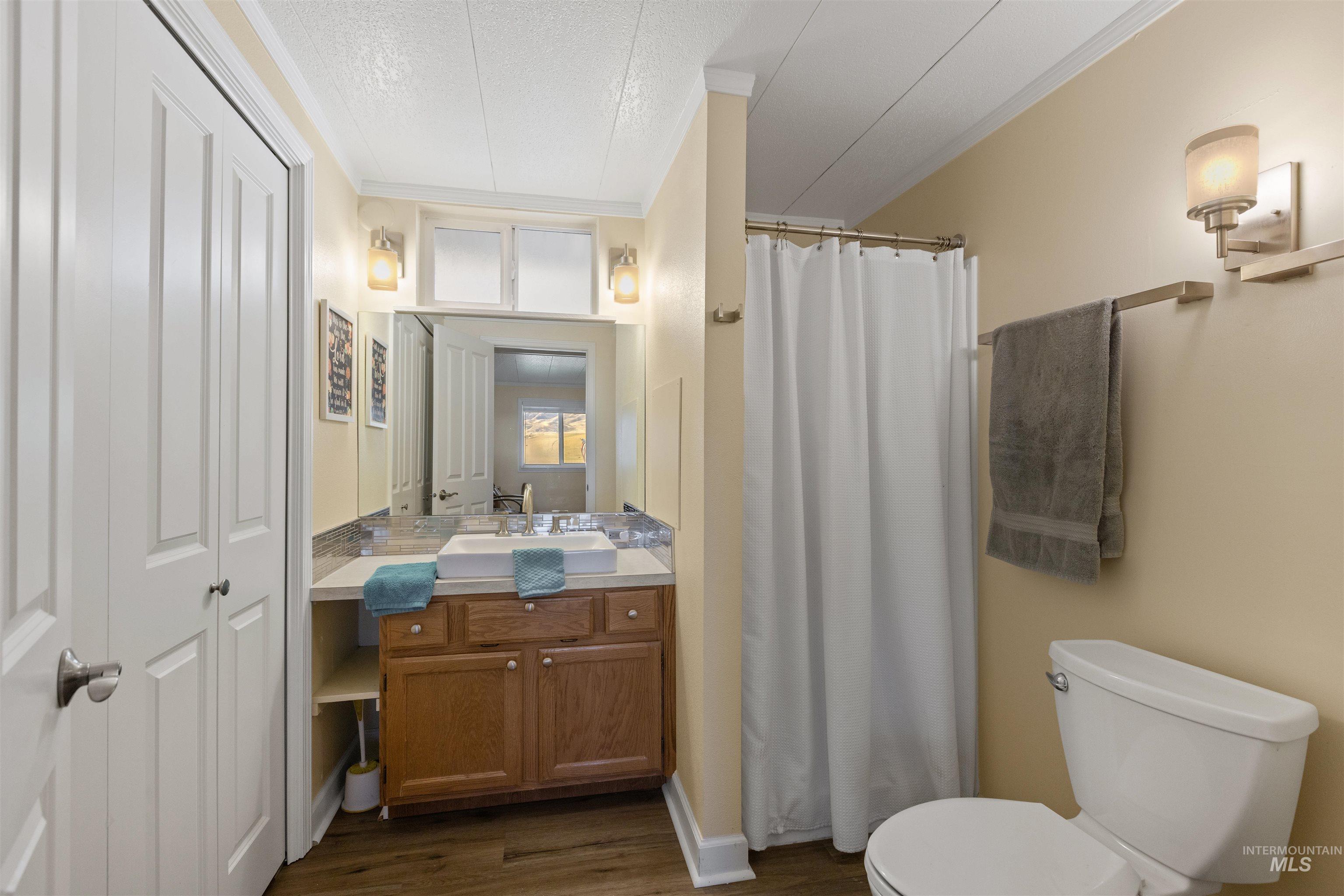 26 Watson Lane, Horseshoe Bend, Idaho 83629, 2 Bedrooms, 2 Bathrooms, Residential For Sale, Price $675,000,MLS 99004202
