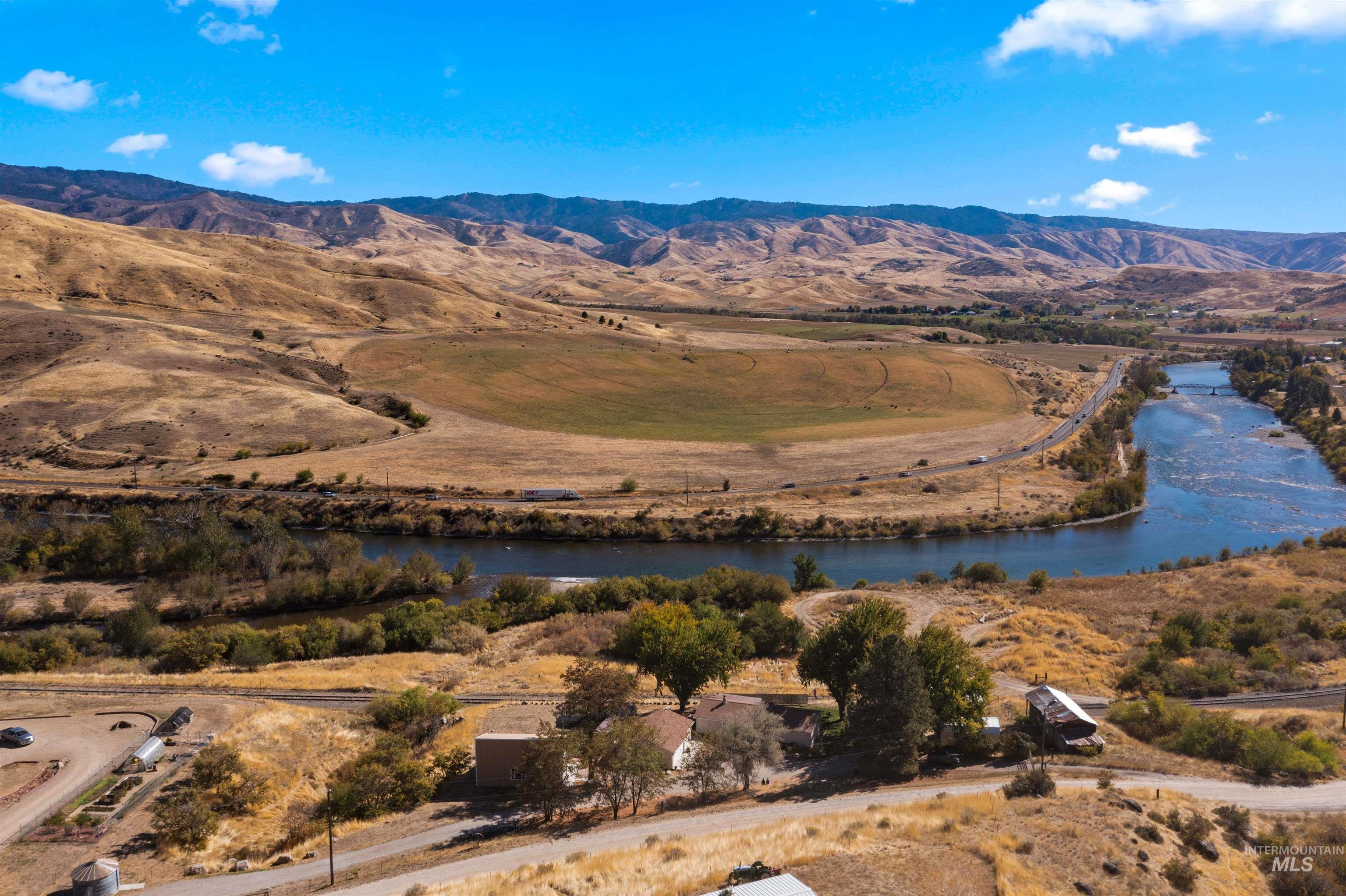 26 Watson Lane, Horseshoe Bend, Idaho 83629, 2 Bedrooms, 2 Bathrooms, Residential For Sale, Price $675,000,MLS 99004202