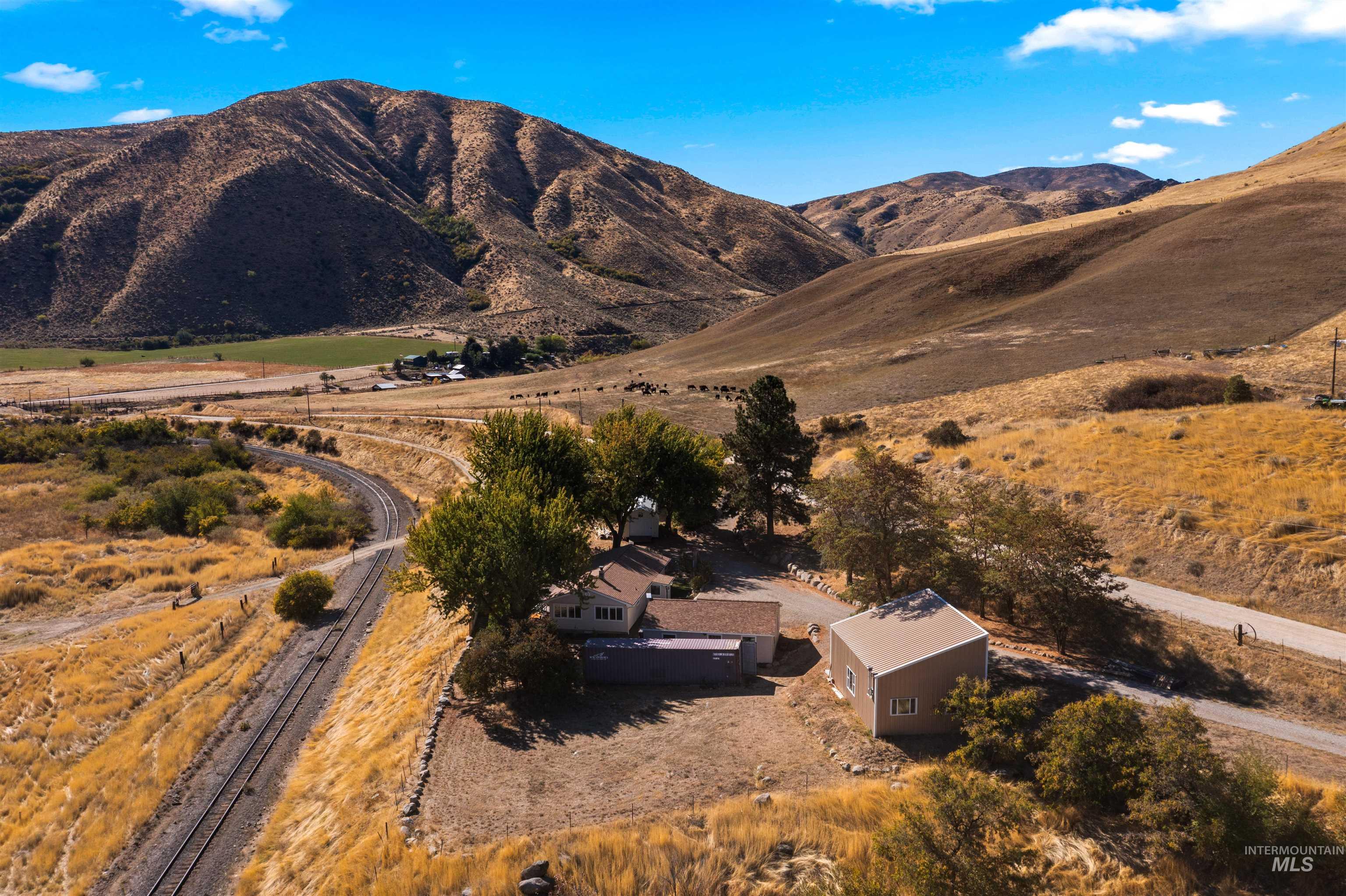26 Watson Lane, Horseshoe Bend, Idaho 83629, 2 Bedrooms, 2 Bathrooms, Residential For Sale, Price $675,000,MLS 99004202