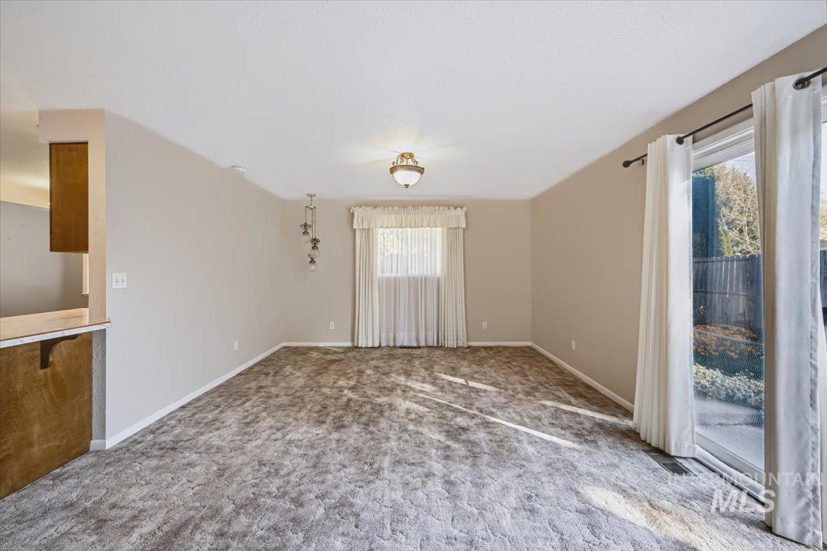 1817 Alder St, Caldwell, Idaho 83605, 3 Bedrooms, 2 Bathrooms, Residential For Sale, Price $385,000,MLS 99004204