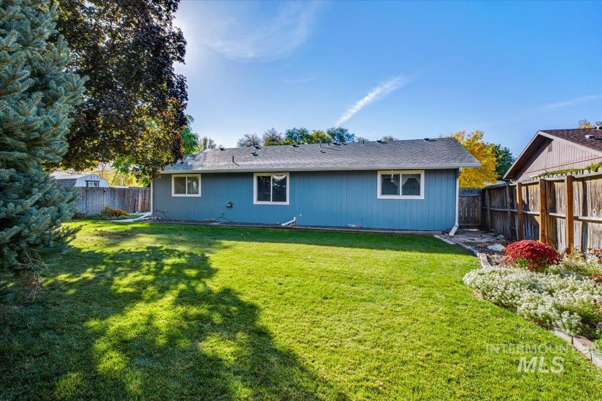 1817 Alder St, Caldwell, Idaho 83605, 3 Bedrooms, 2 Bathrooms, Residential For Sale, Price $385,000,MLS 99004204