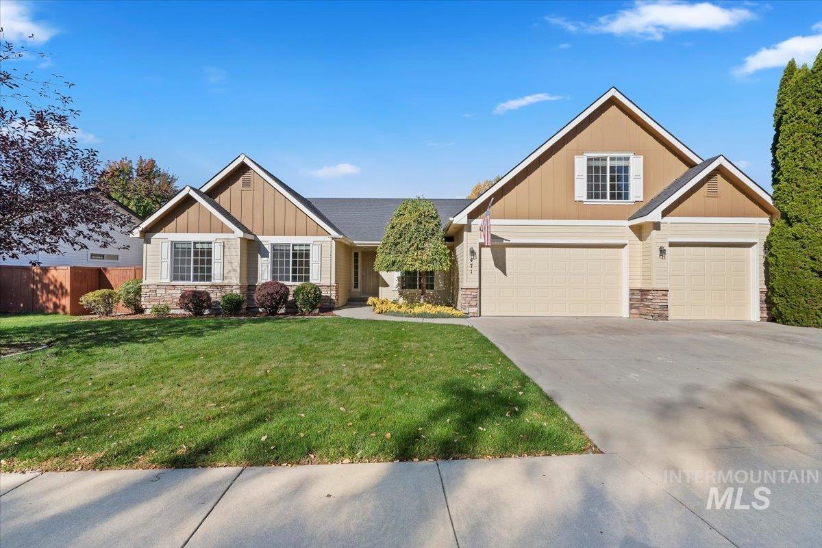 471 N Glen Aspen Way, Star, Idaho 83669, 4 Bedrooms, 3 Bathrooms, Residential For Sale, Price $619,900,MLS 99004206