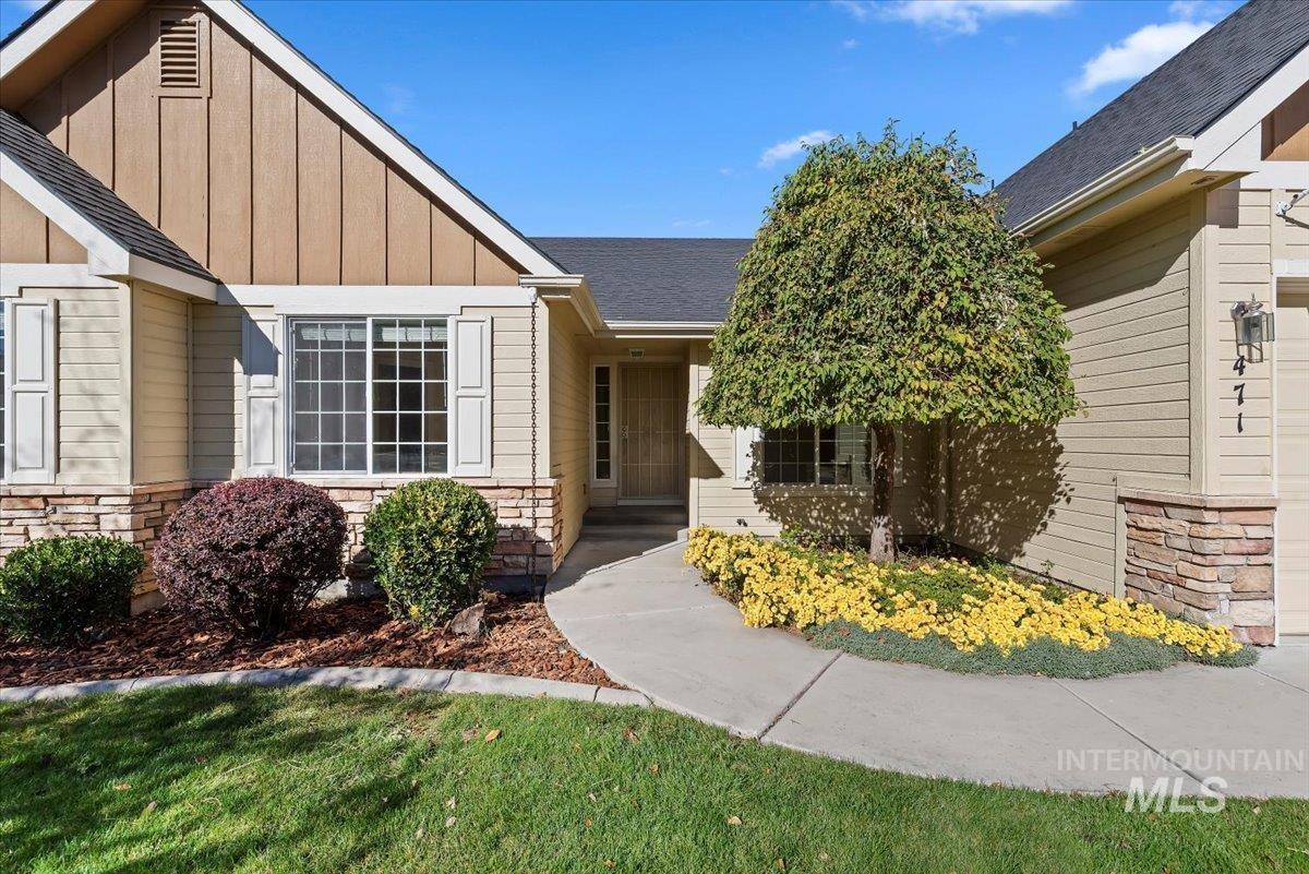 471 N Glen Aspen Way, Star, Idaho 83669, 4 Bedrooms, 3 Bathrooms, Residential For Sale, Price $619,900,MLS 99004206