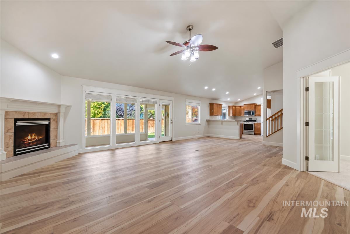 471 N Glen Aspen Way, Star, Idaho 83669, 4 Bedrooms, 3 Bathrooms, Residential For Sale, Price $619,900,MLS 99004206
