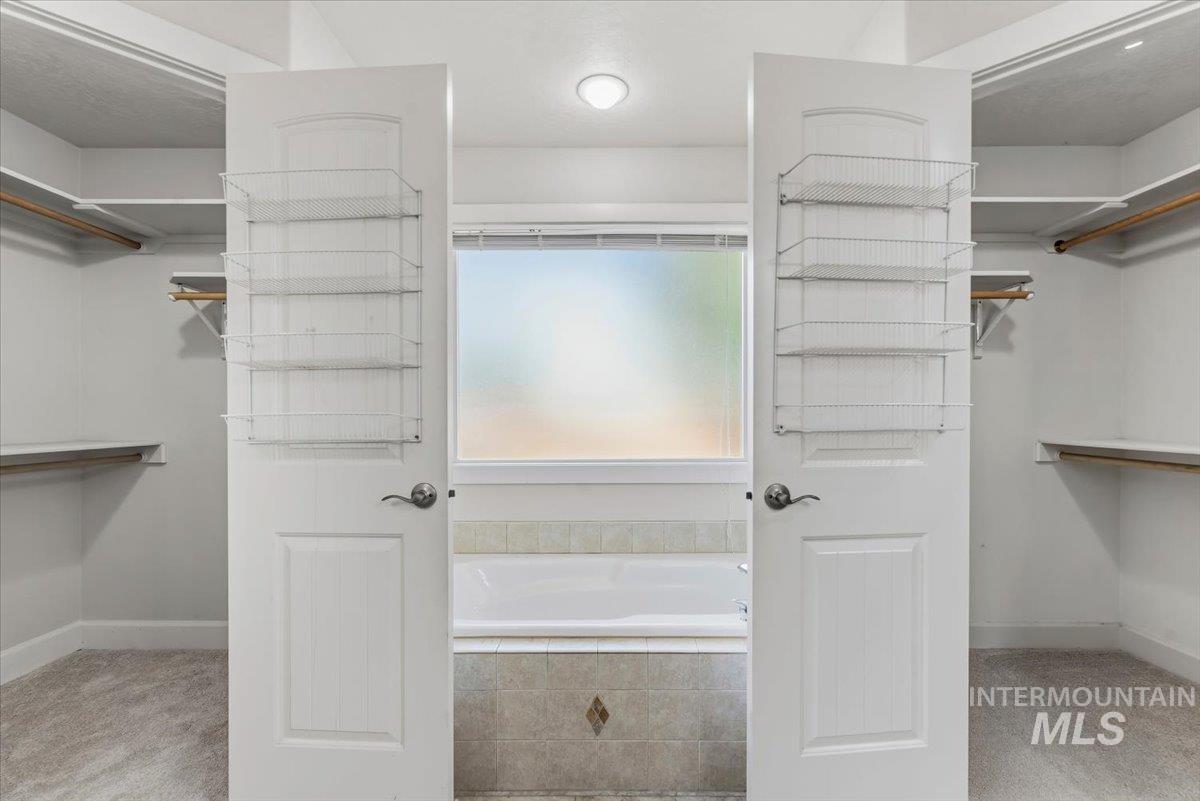 471 N Glen Aspen Way, Star, Idaho 83669, 4 Bedrooms, 3 Bathrooms, Residential For Sale, Price $619,900,MLS 99004206
