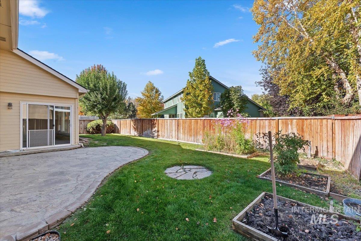 471 N Glen Aspen Way, Star, Idaho 83669, 4 Bedrooms, 3 Bathrooms, Residential For Sale, Price $619,900,MLS 99004206