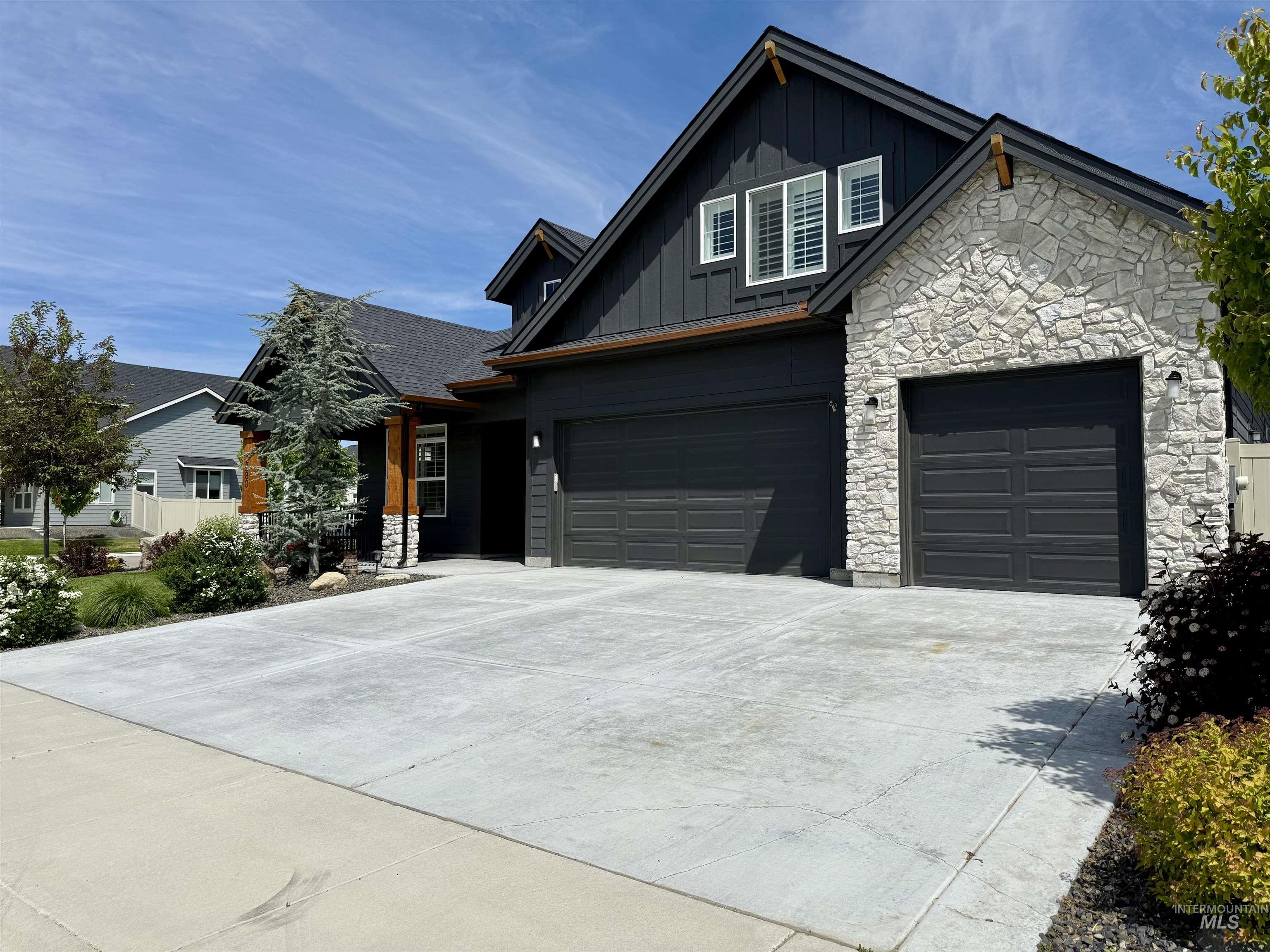 2280 N Burnam, Star, Idaho 83669, 4 Bedrooms, 3 Bathrooms, Residential For Sale, Price $749,900,MLS 99004210