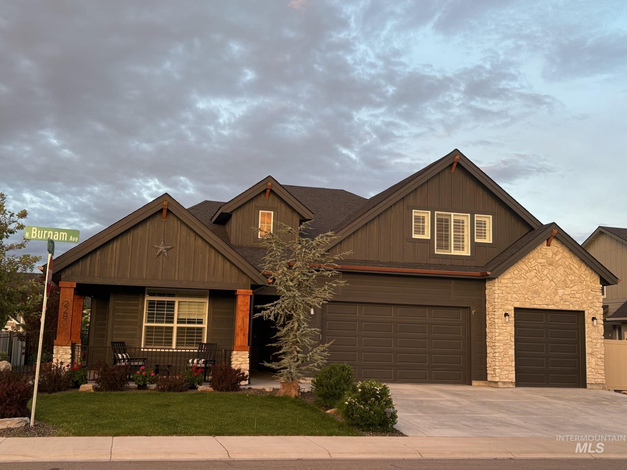 2280 N Burnam, Star, Idaho 83669, 4 Bedrooms, 3 Bathrooms, Residential For Sale, Price $749,900,MLS 99004210