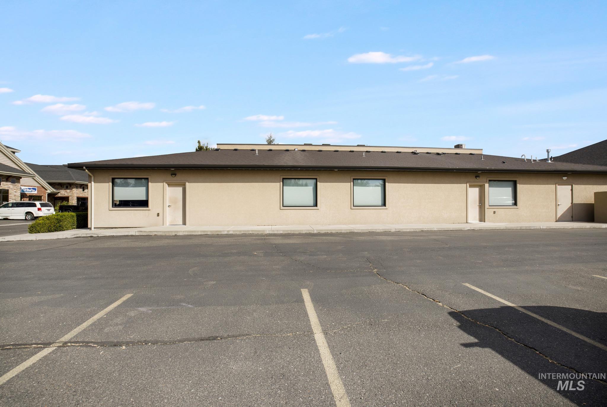 1415 Park View Dr, Twin Falls, Idaho 83301, Business/Commercial For Sale, Price $138,024, 99004217