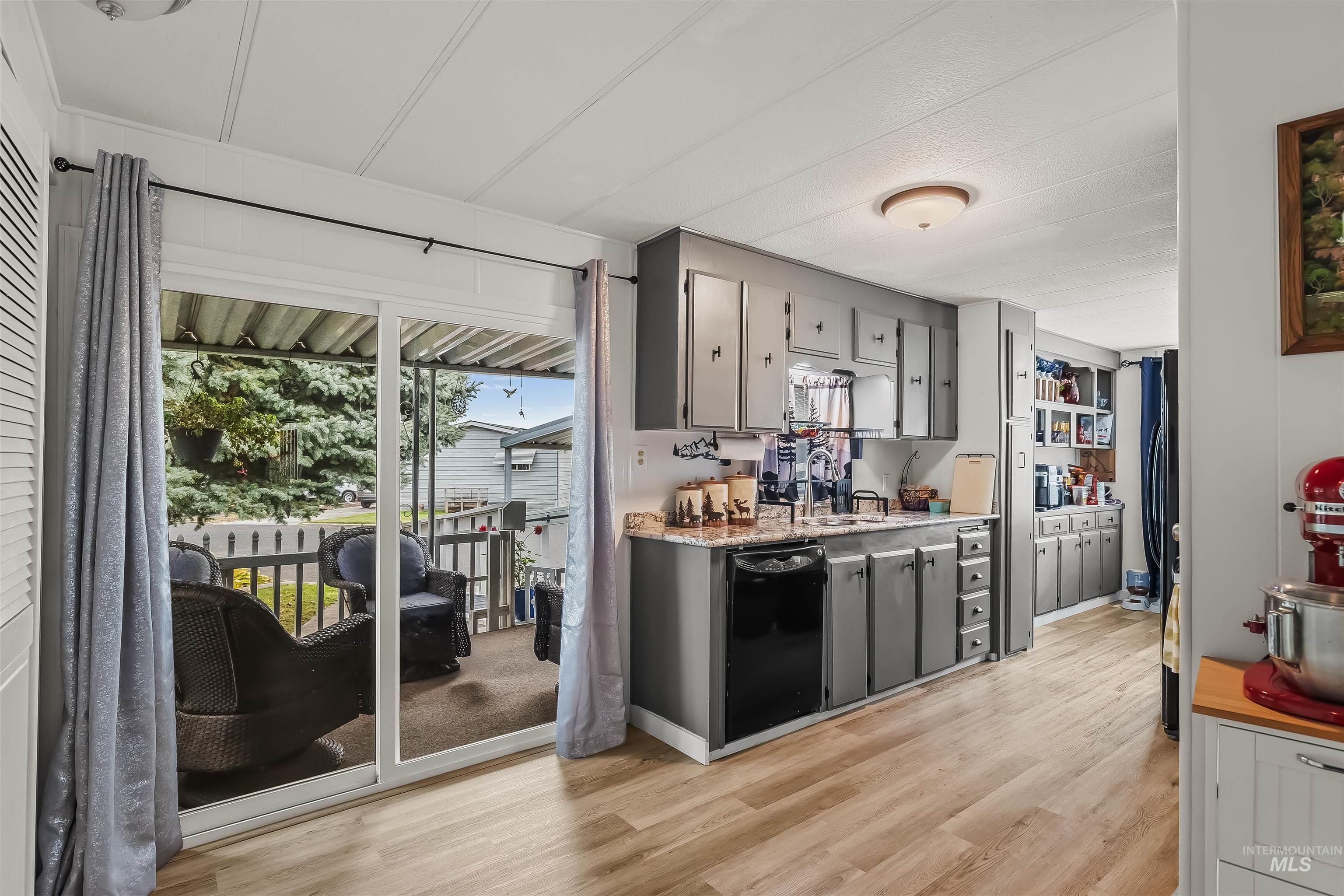 2015 6th Ave, Clarkston, Washington 99403, 2 Bedrooms, 2 Bathrooms, Residential For Sale, Price $89,000, 99004220