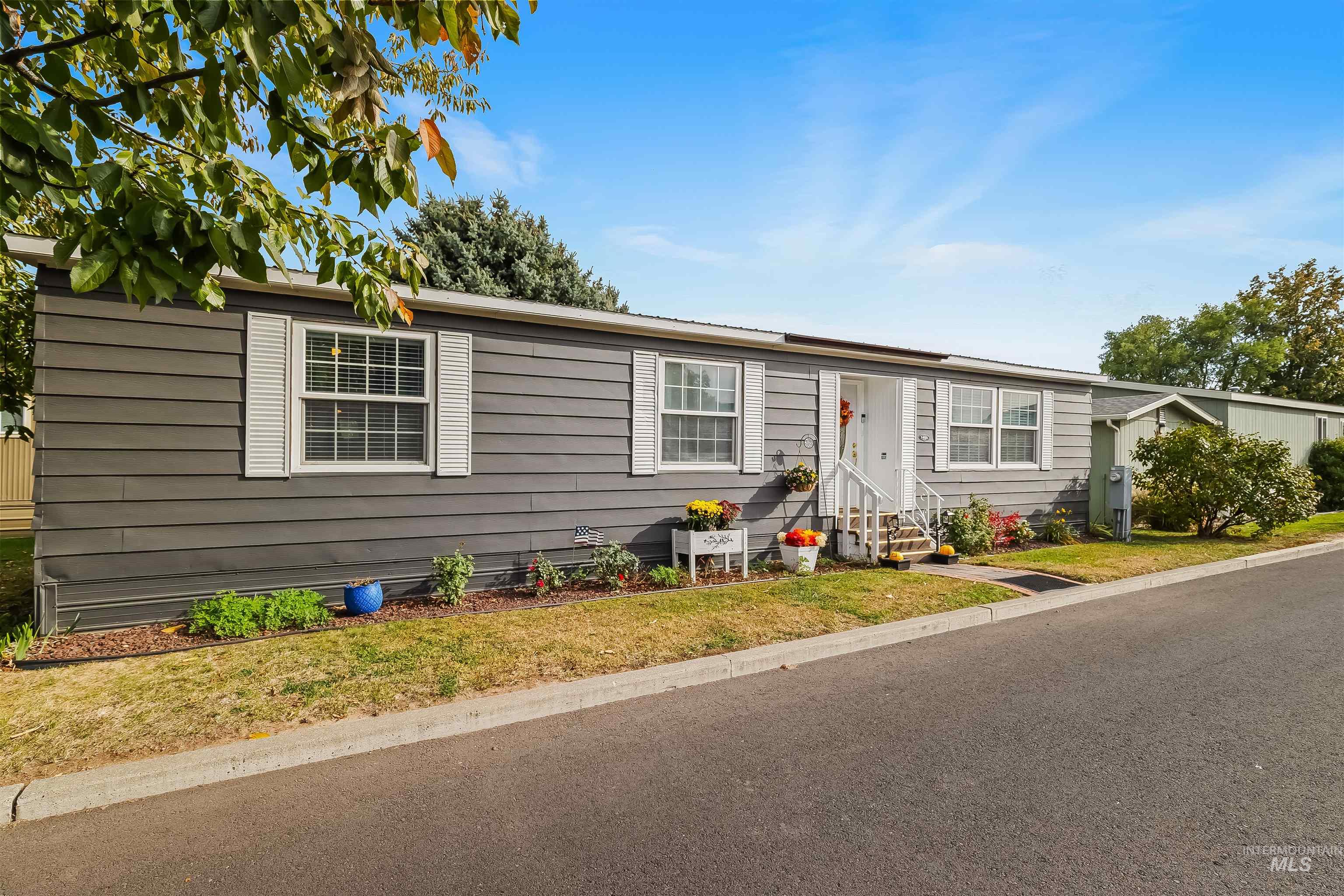 2015 6th Ave, Clarkston, Washington 99403, 2 Bedrooms, 2 Bathrooms, Residential For Sale, Price $89,000, 99004220