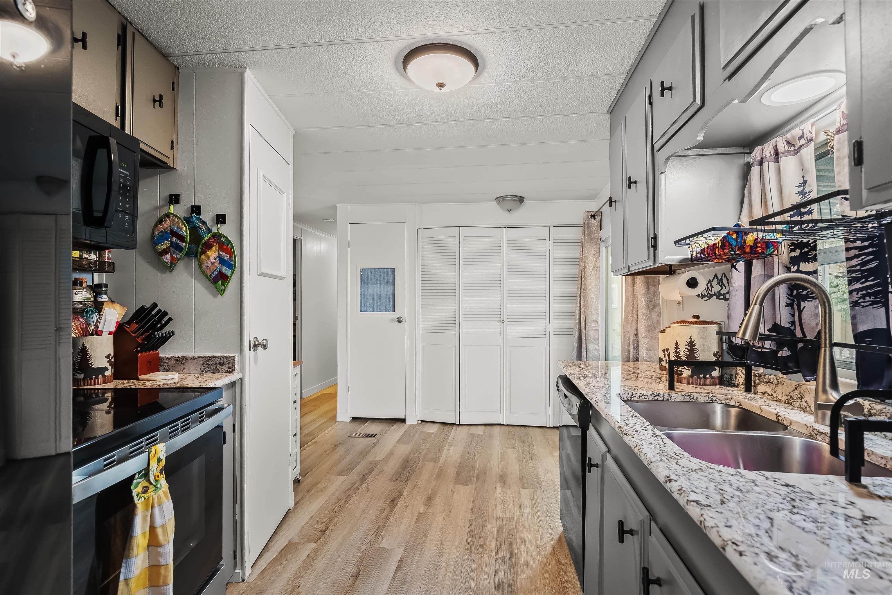 2015 6th Ave, Clarkston, Washington 99403, 2 Bedrooms, 2 Bathrooms, Residential For Sale, Price $89,000, 99004220