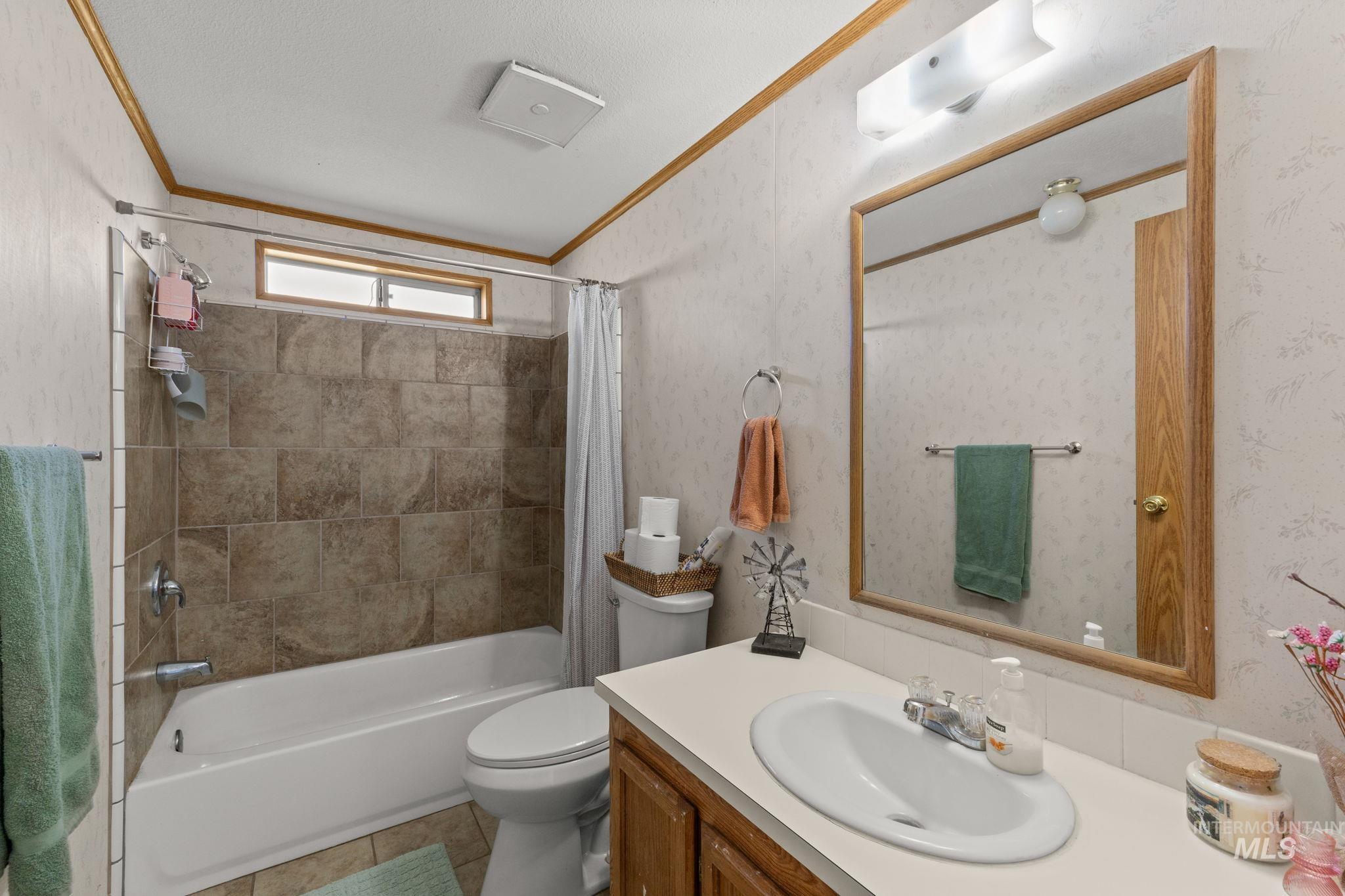 403 W 50 S, Jerome, Idaho 83338, 3 Bedrooms, 2 Bathrooms, Residential For Sale, Price $464,000, 99004221