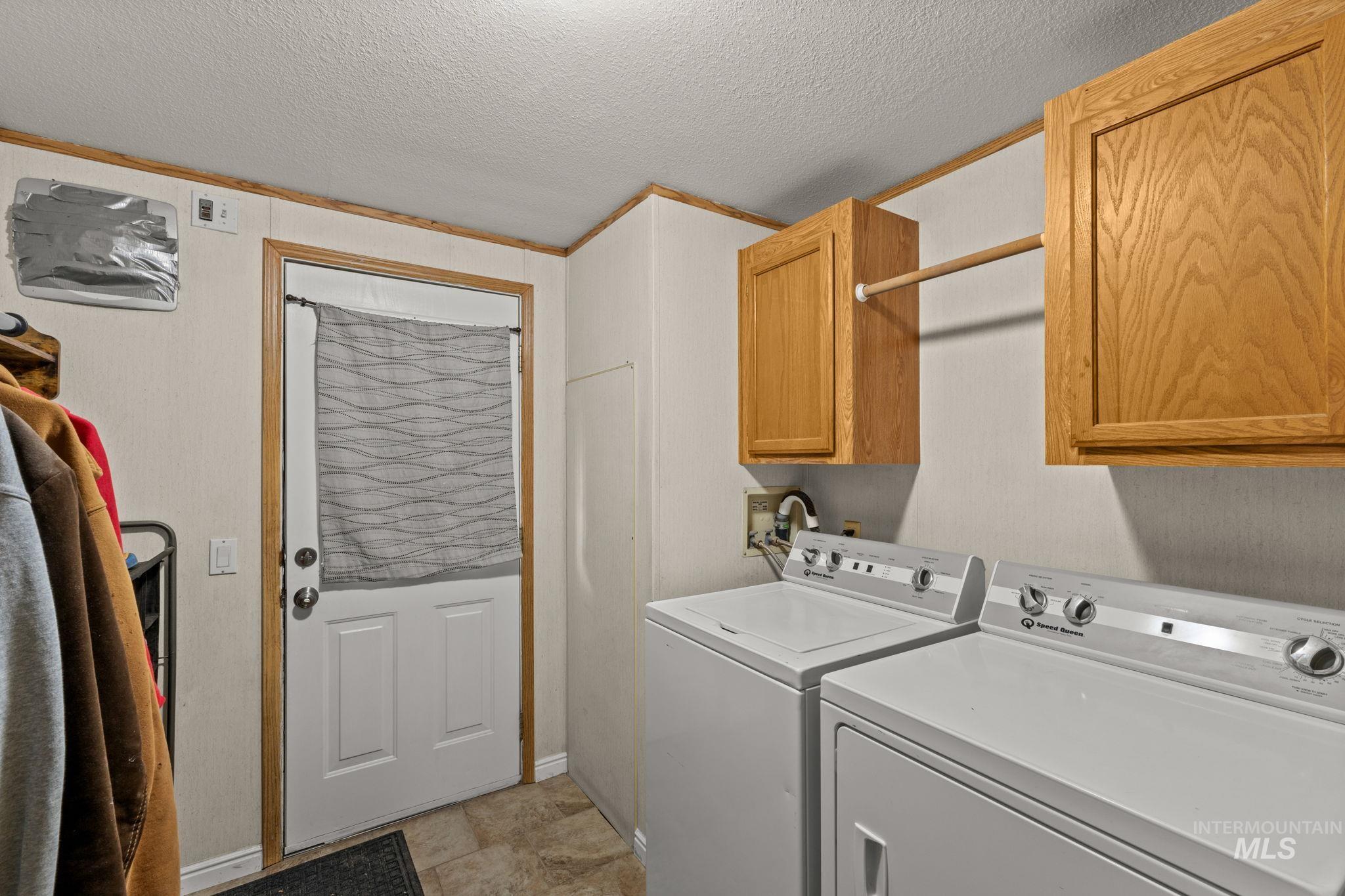 403 W 50 S, Jerome, Idaho 83338, 3 Bedrooms, 2 Bathrooms, Residential For Sale, Price $464,000, 99004221