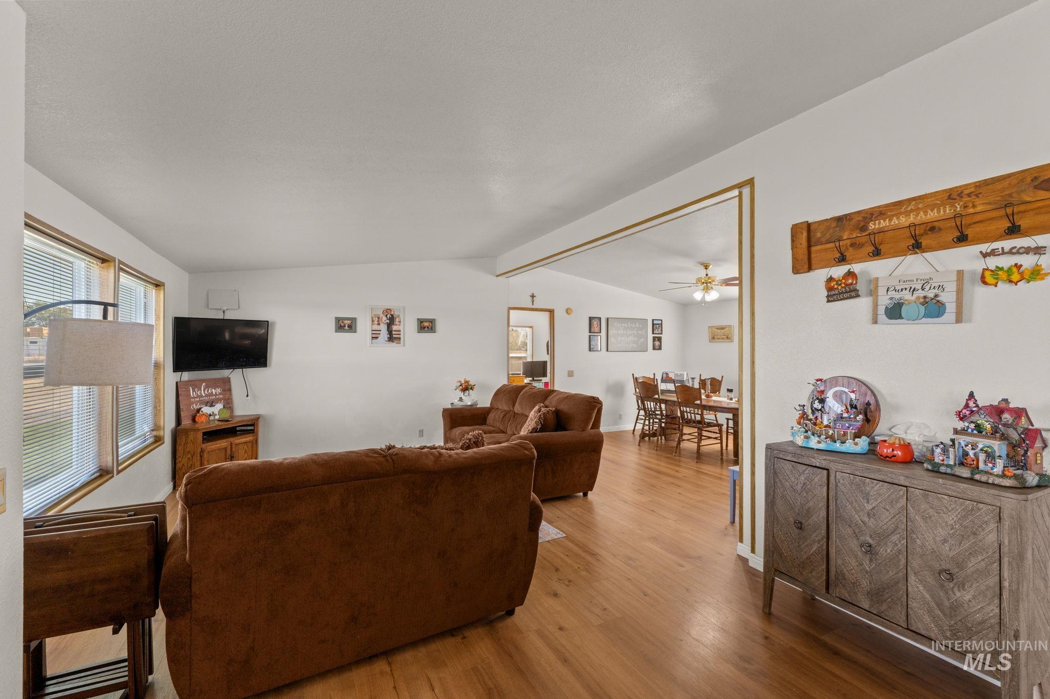 403 W 50 S, Jerome, Idaho 83338, 3 Bedrooms, 2 Bathrooms, Residential For Sale, Price $464,000, 99004221