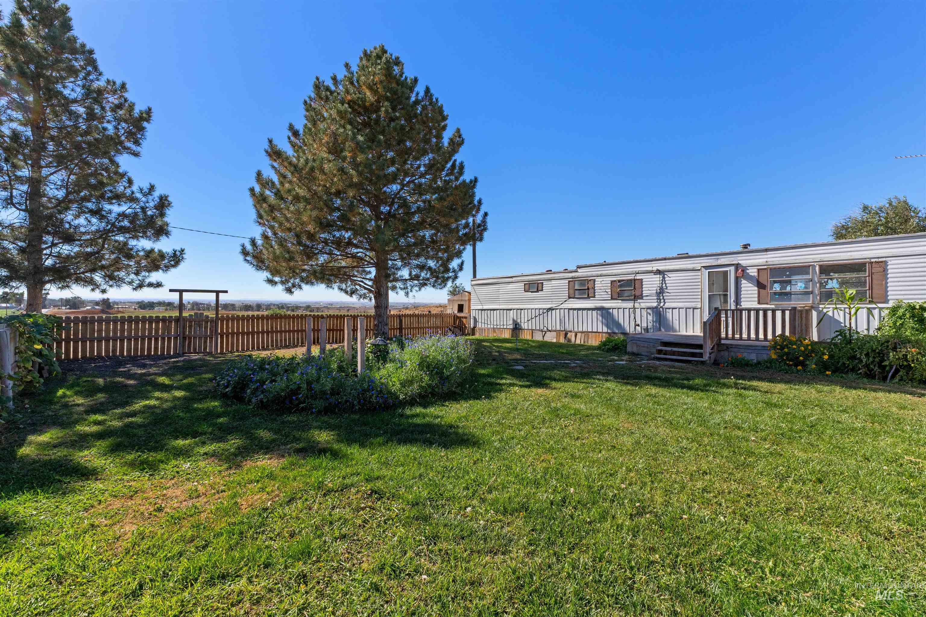 57 S 400 W, Jerome, Idaho 83338, 2 Bedrooms, 1 Bathroom, Residential For Sale, Price $264,000, 99004222